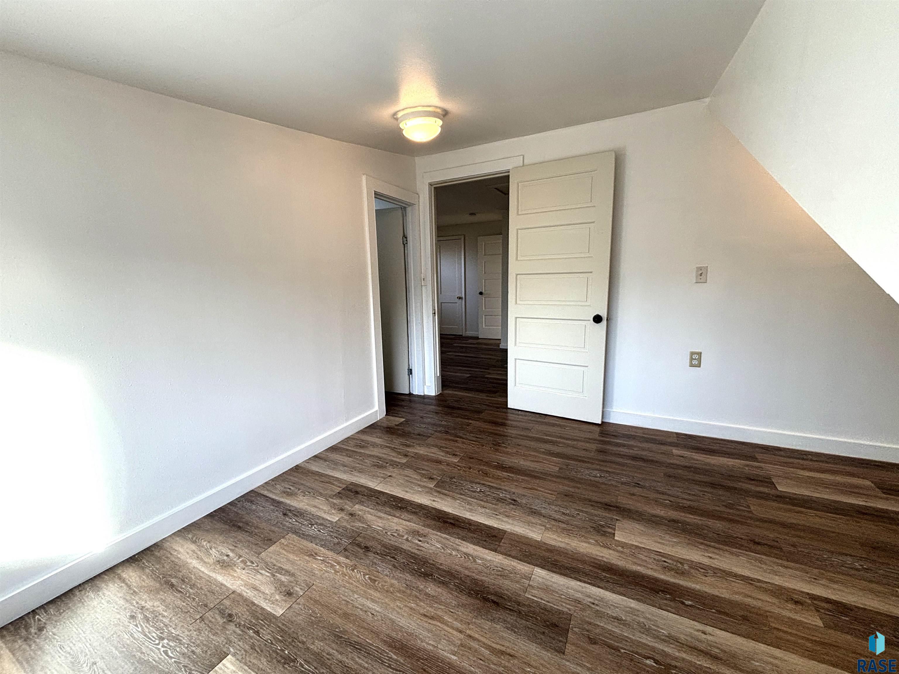 724 W 1st Ave Avenue