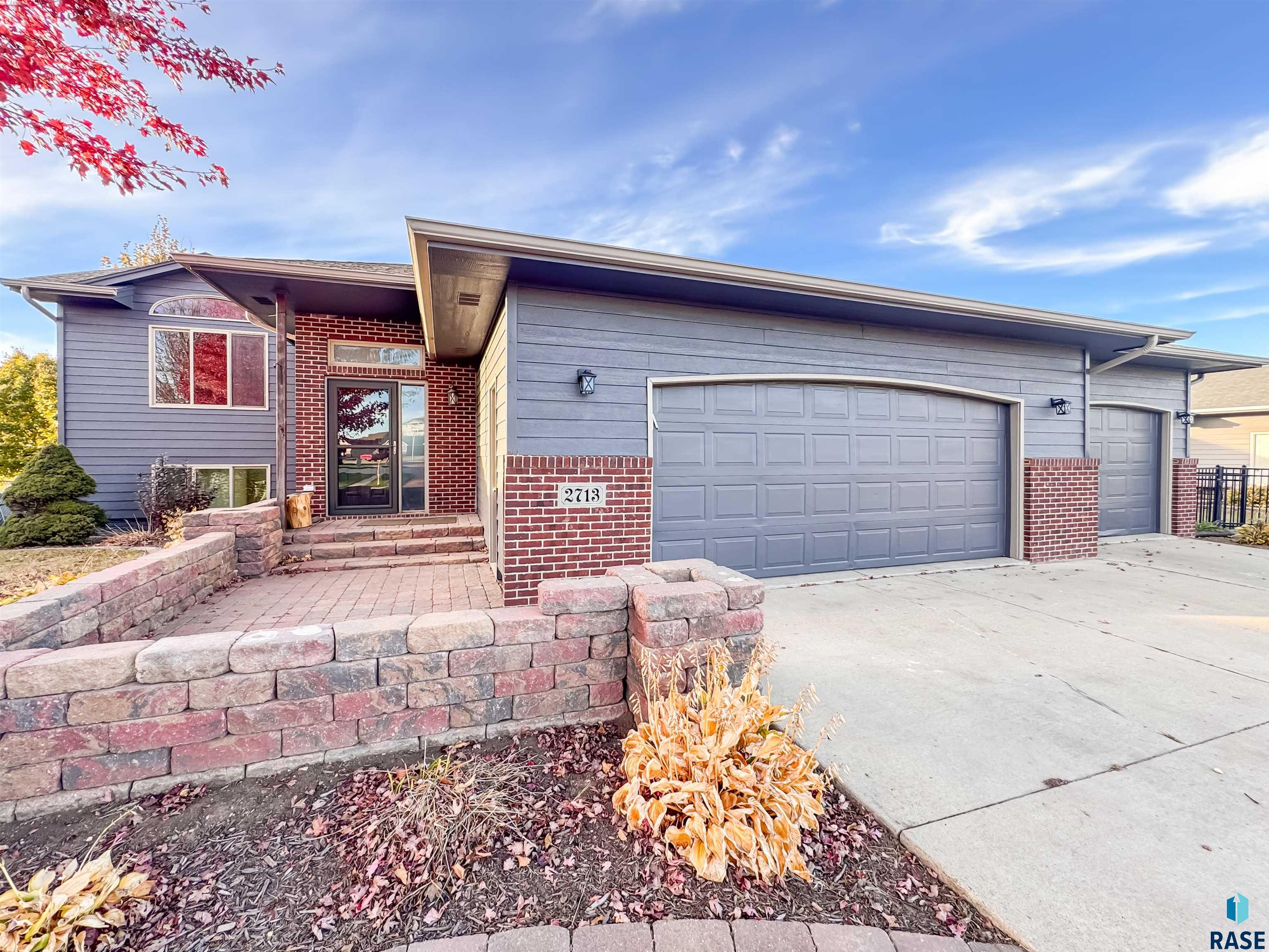 2713 N Vincent Ave Avenue