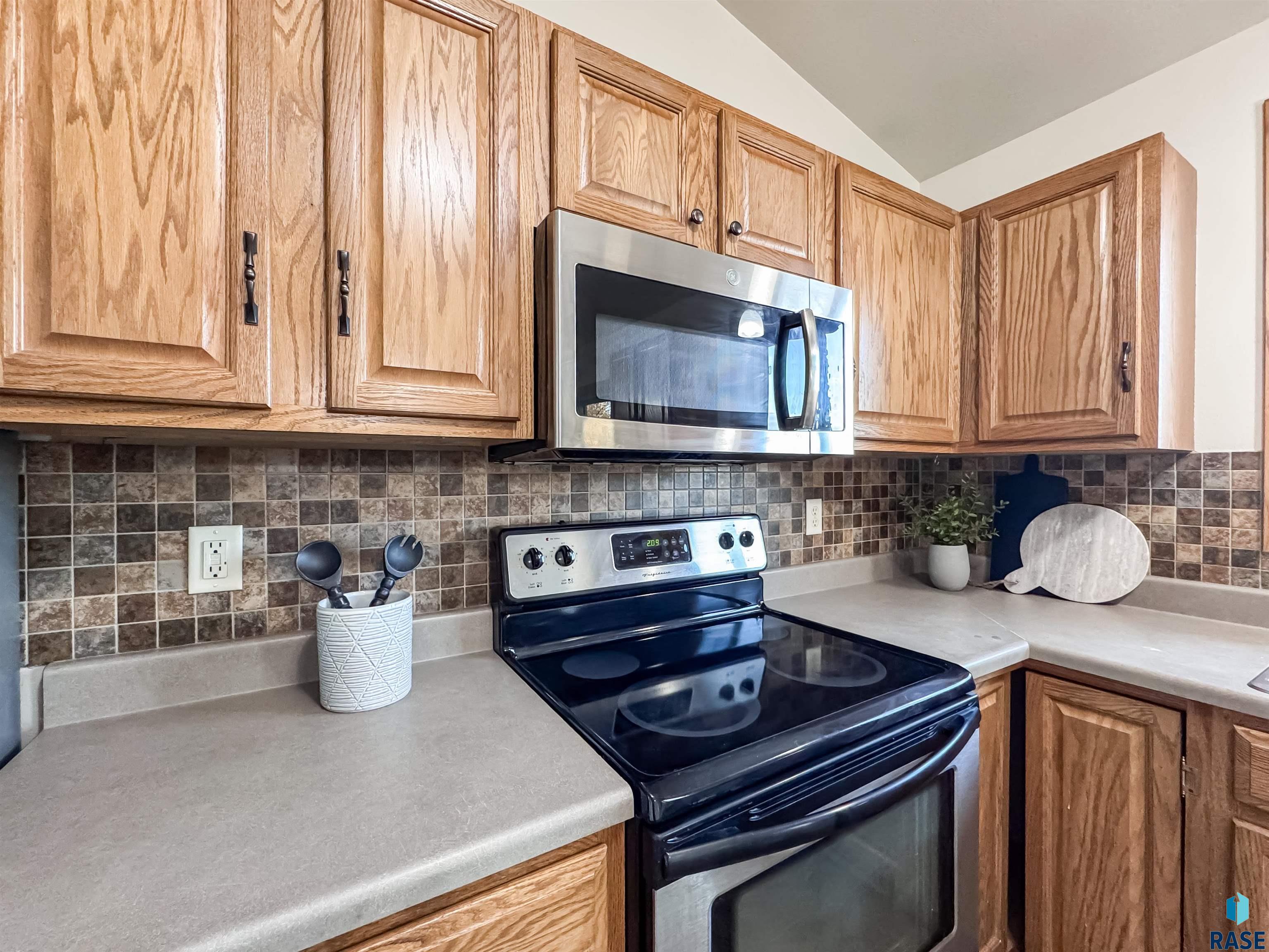 2713 N Vincent Ave Avenue