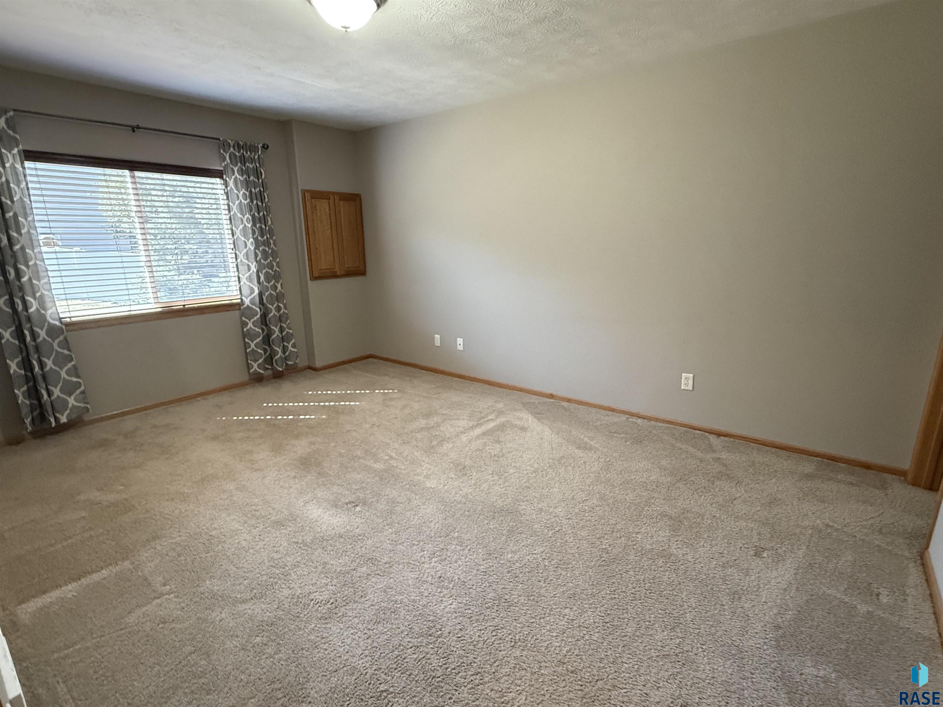 3509 Hughes Pl, Sioux Falls