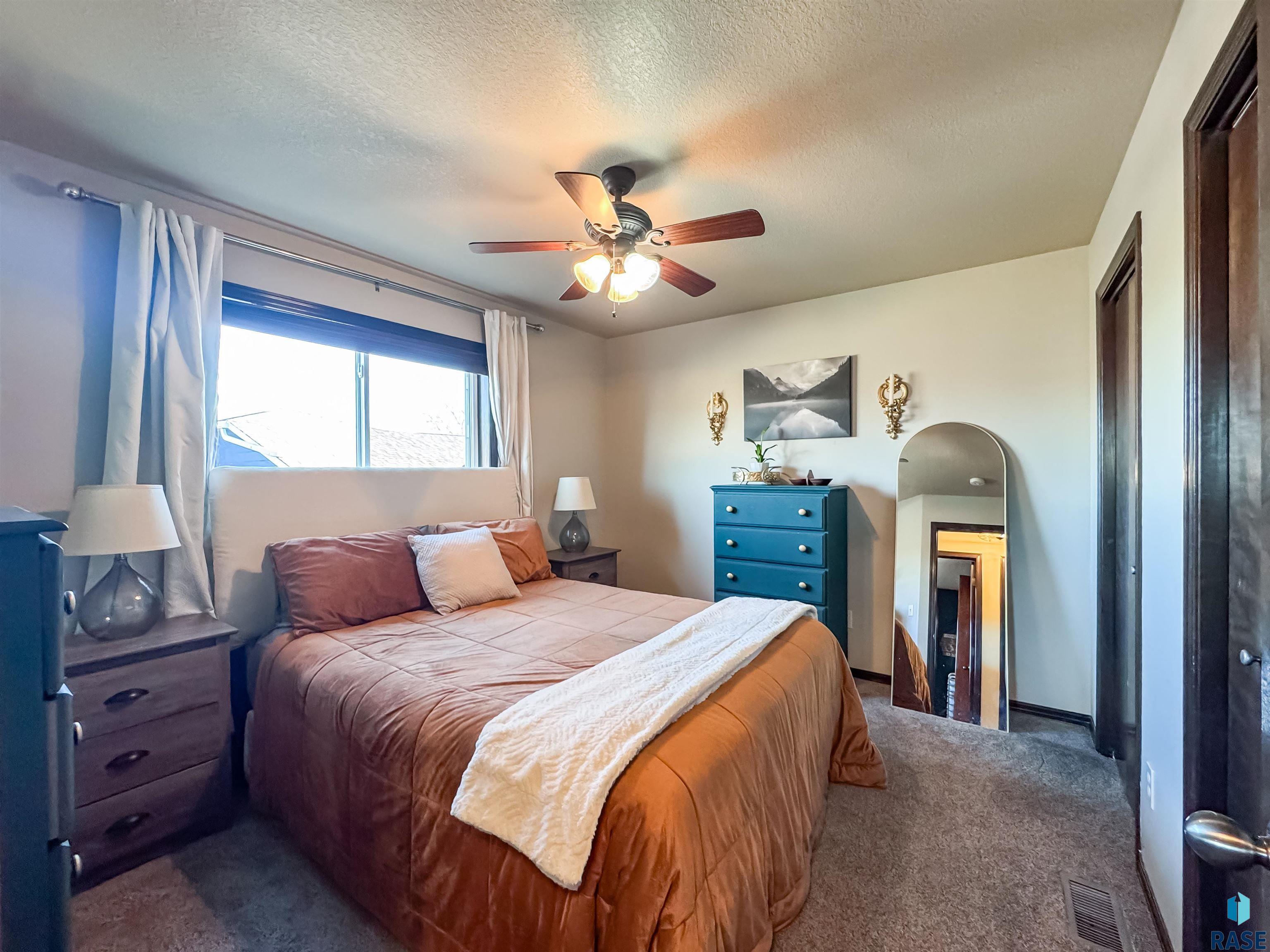 4008 W 92nd St Street