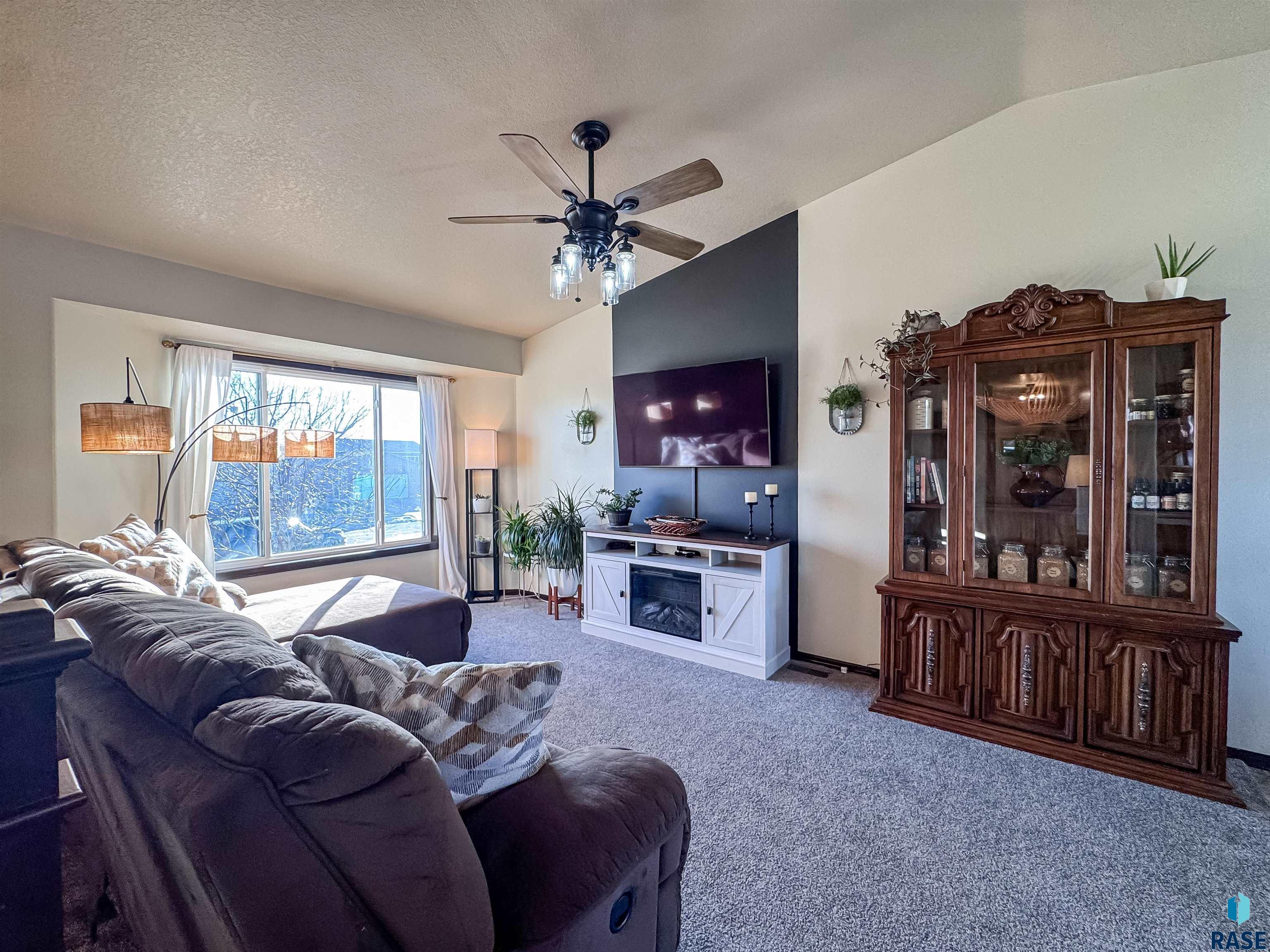 4008 W 92nd St Street