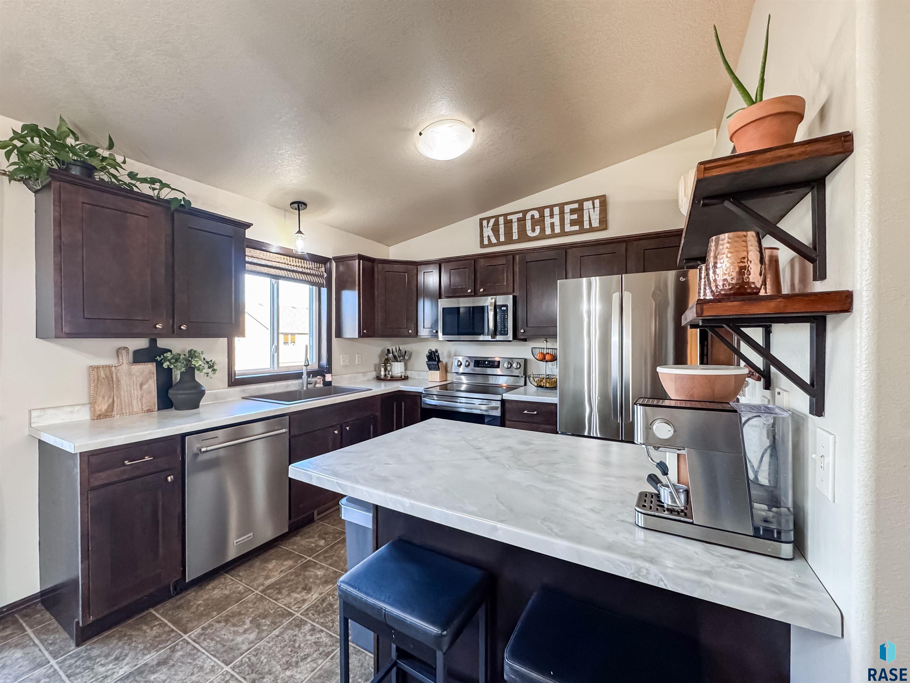 4008 W 92nd St Street
