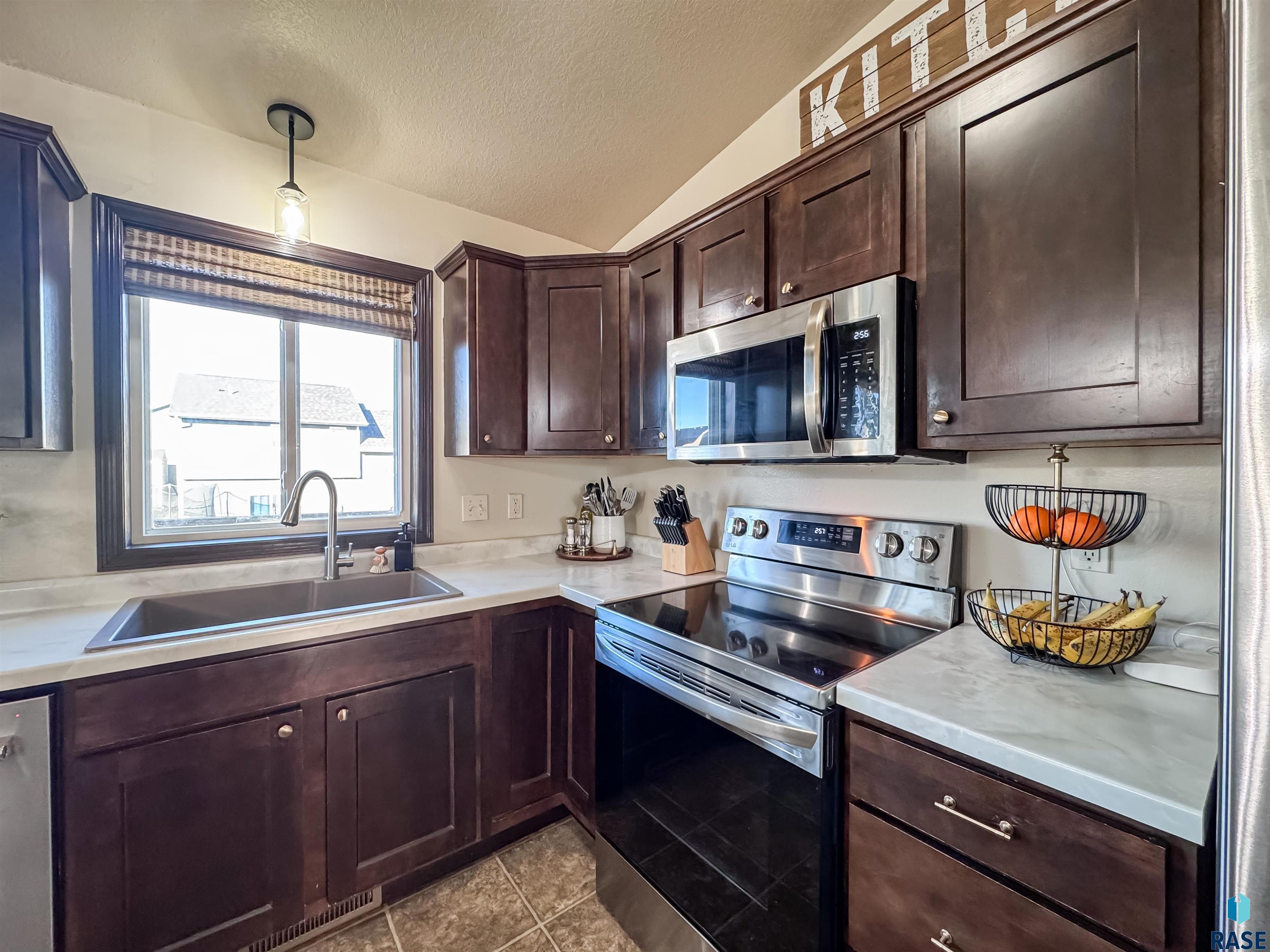 4008 W 92nd St Street