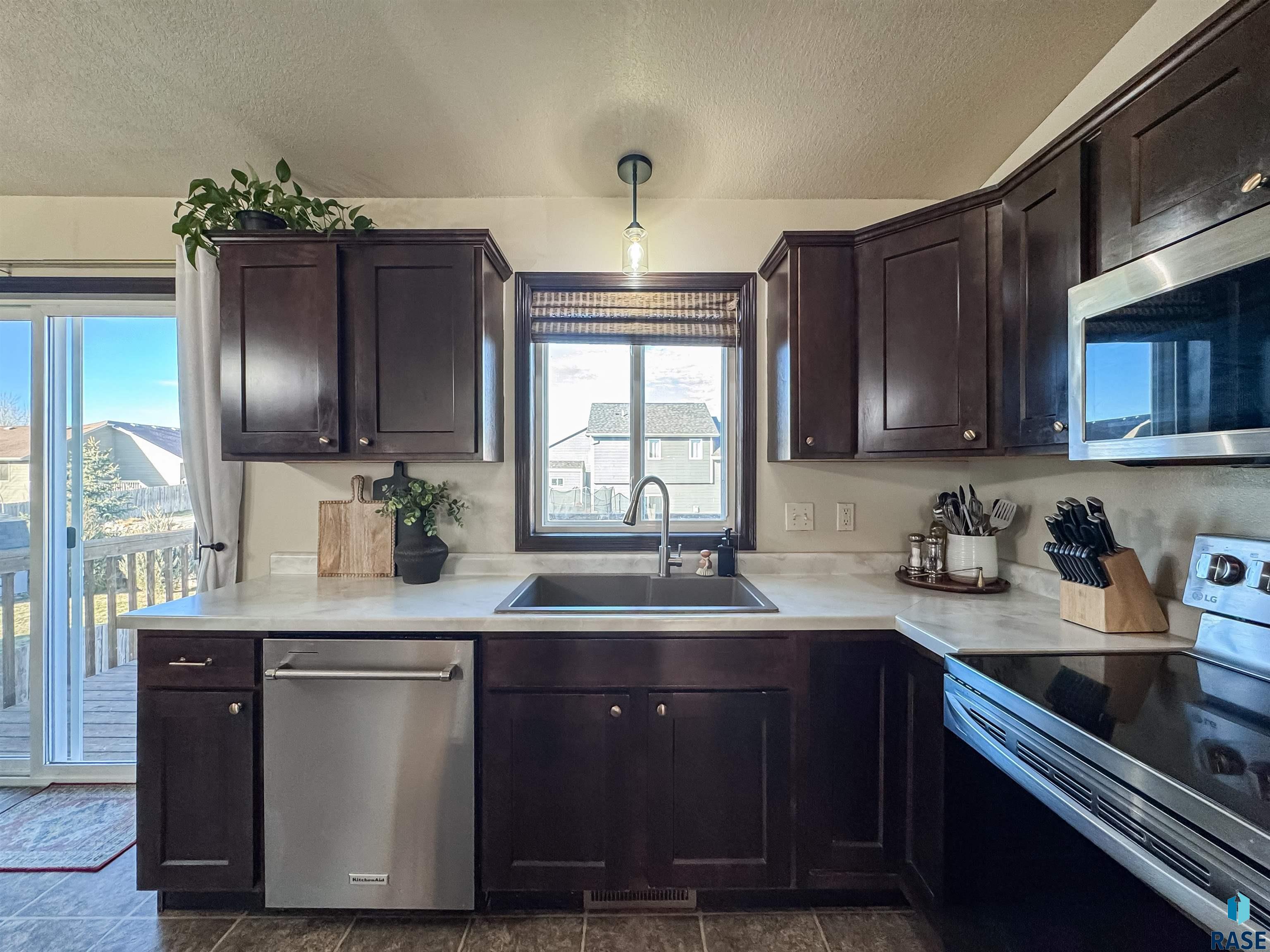 4008 W 92nd St Street