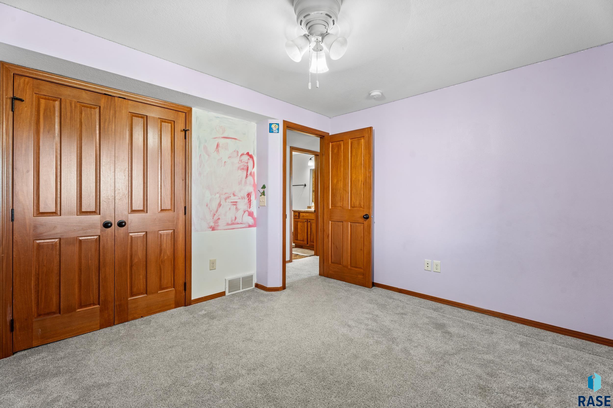 445 Jenny Ave, Tea