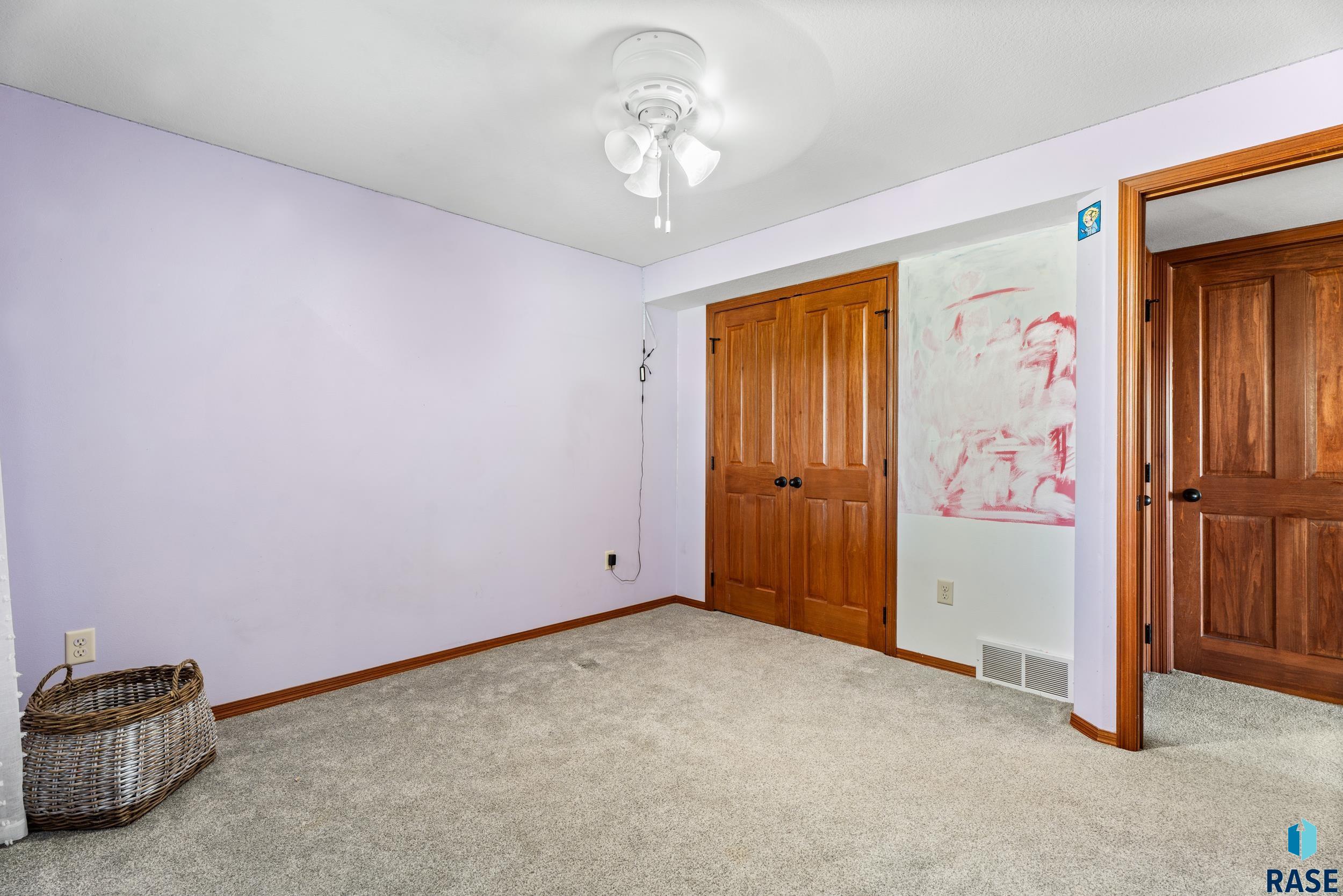 445 Jenny Ave, Tea