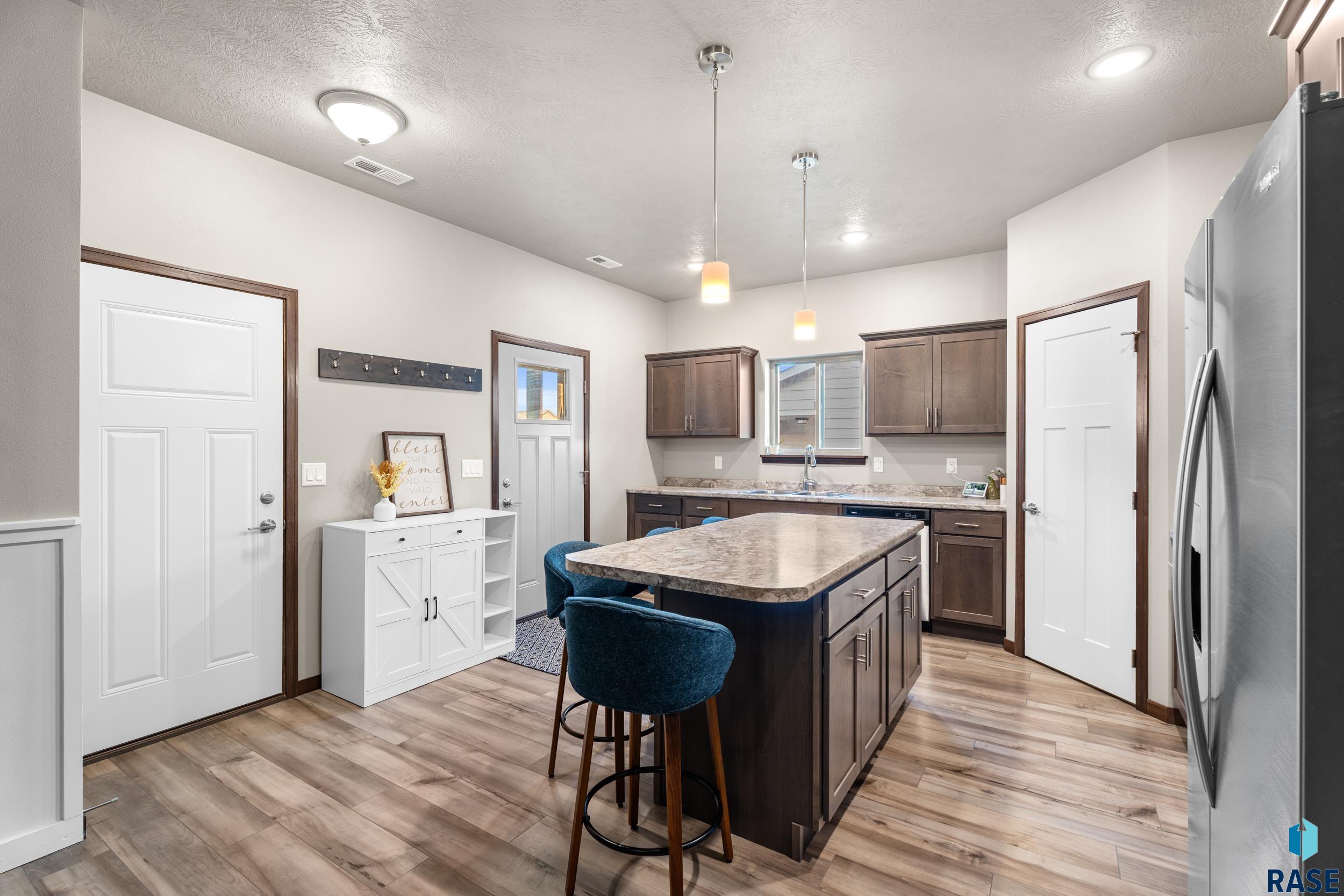 107 Countryside Ave, Lennox