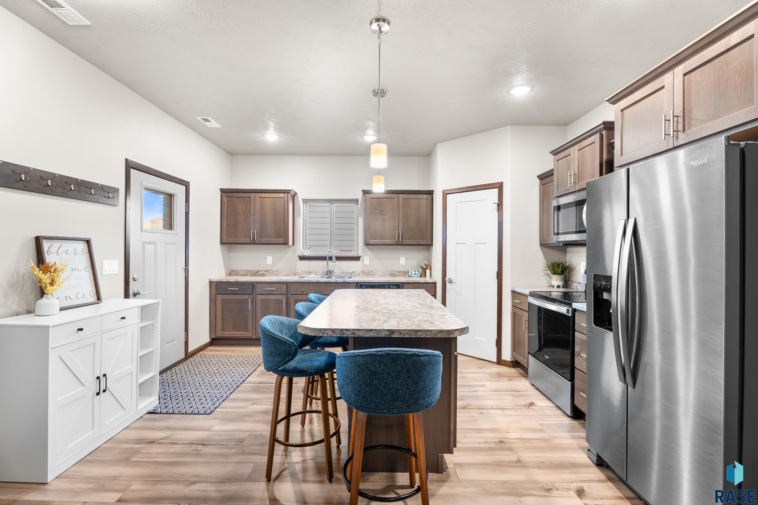 107 Countryside Ave, Lennox