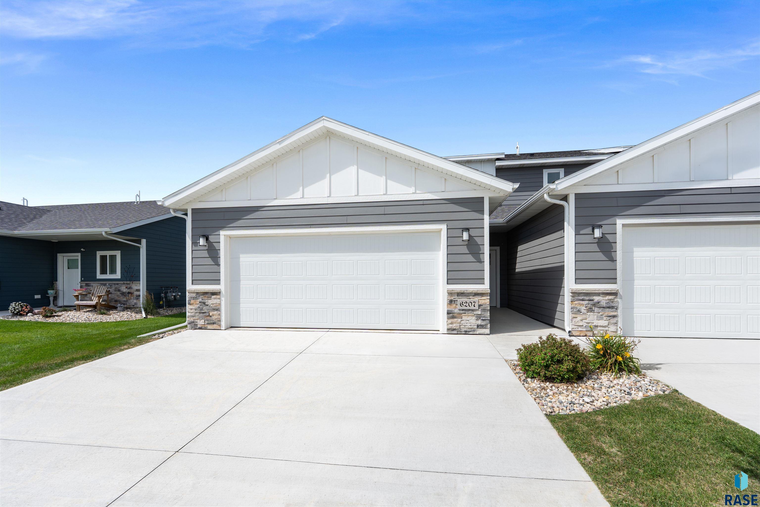 6207 Hunt Pl, Sioux Falls