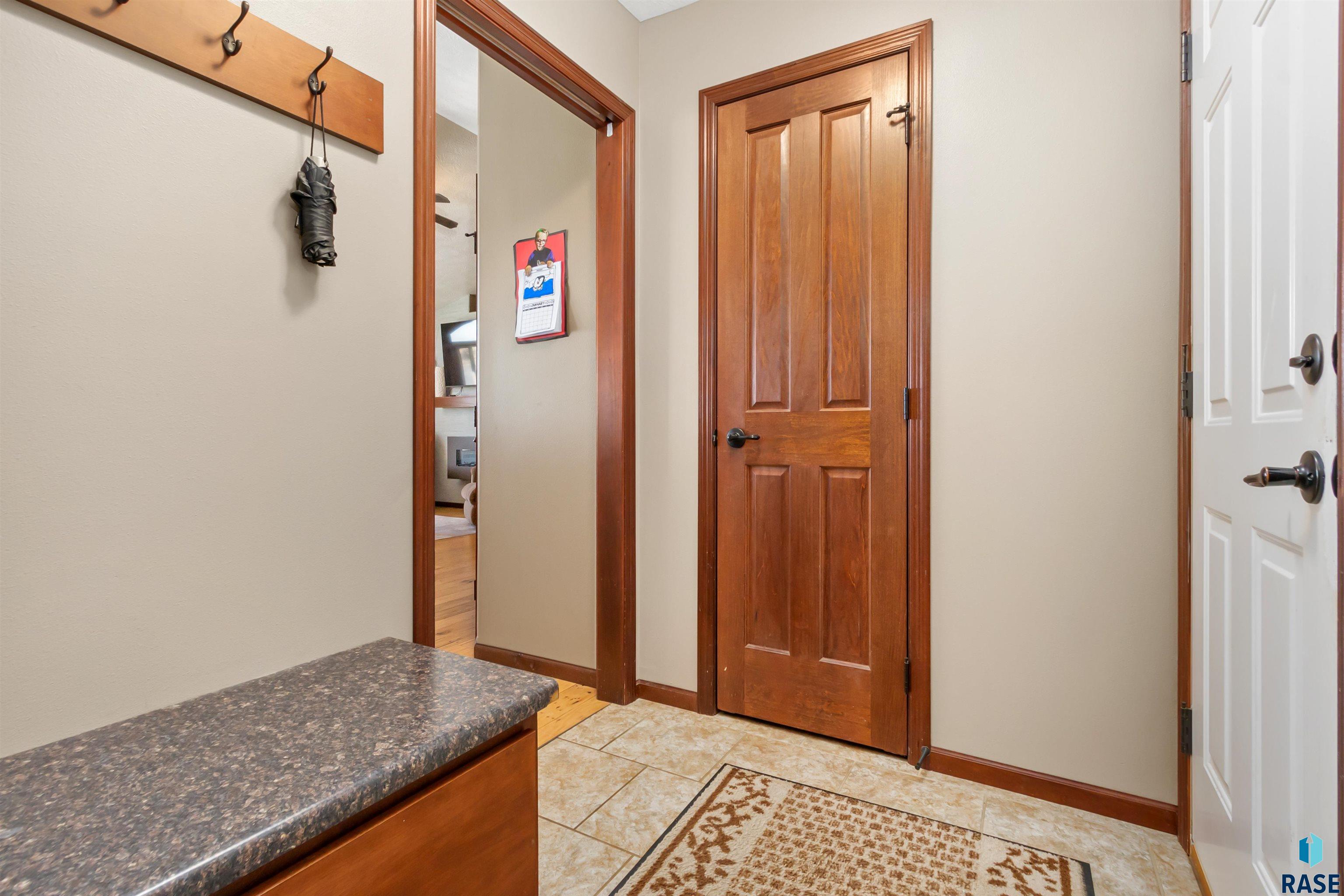 1100 S Maria Ave Avenue