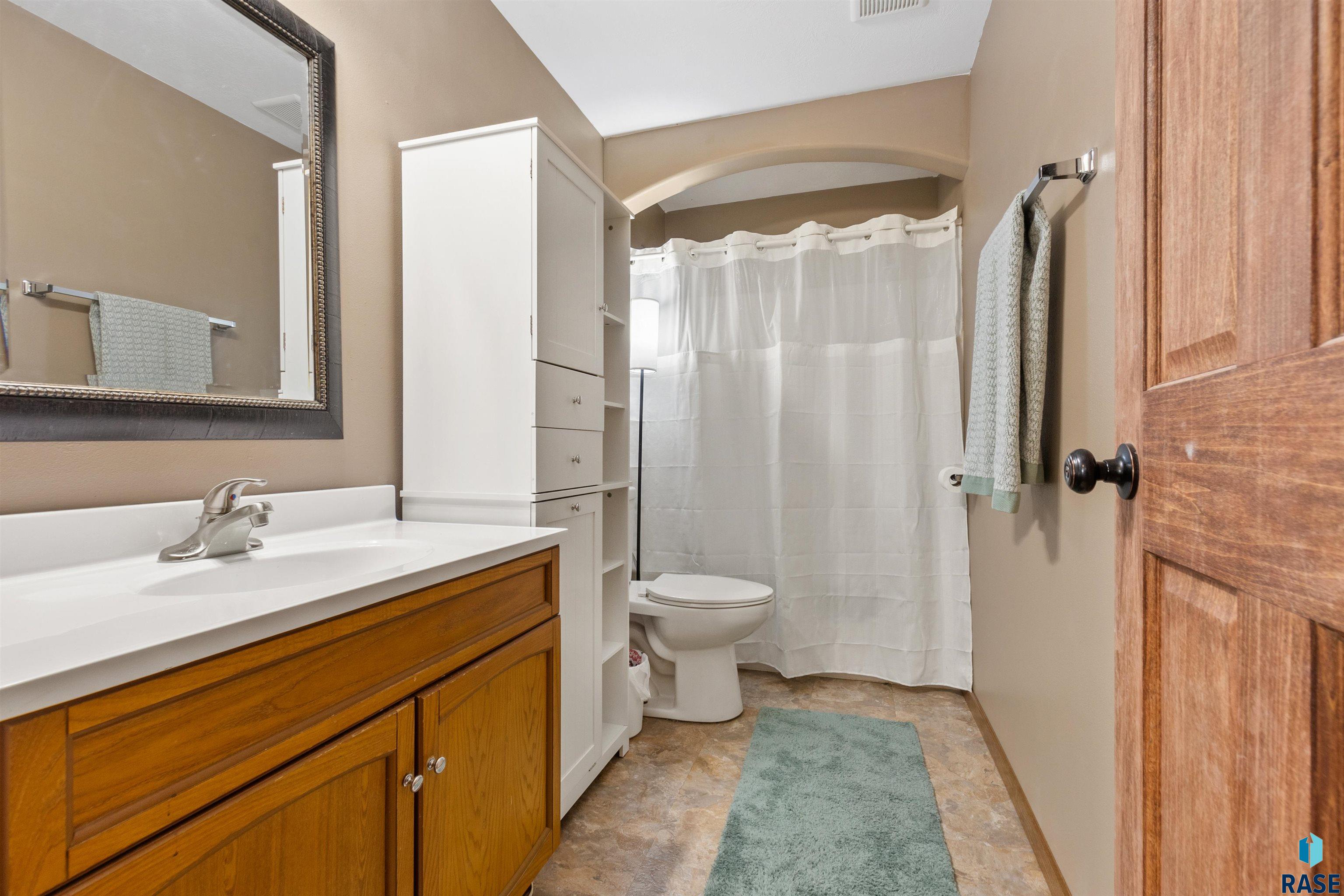 1100 S Maria Ave Avenue