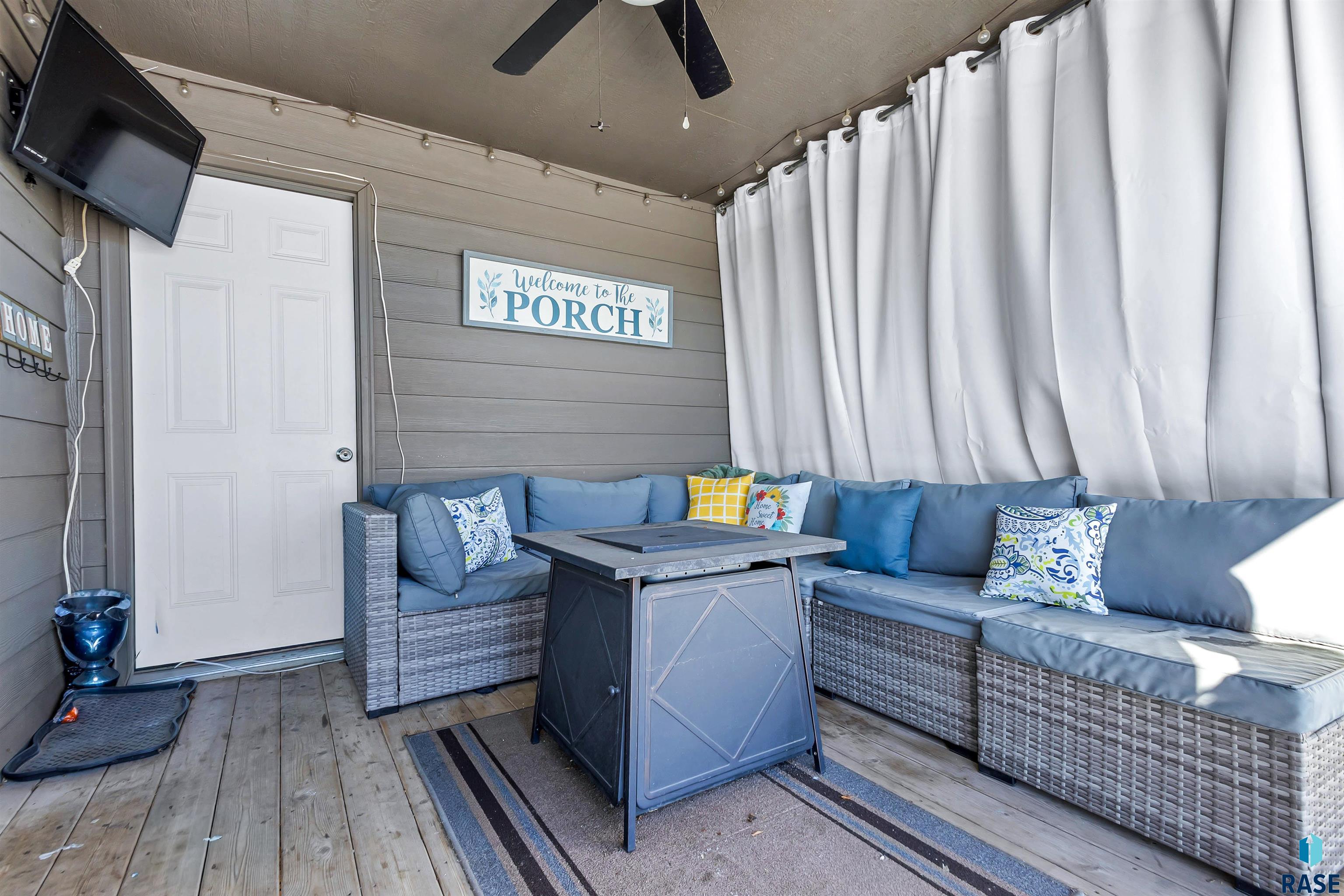 1100 S Maria Ave Avenue