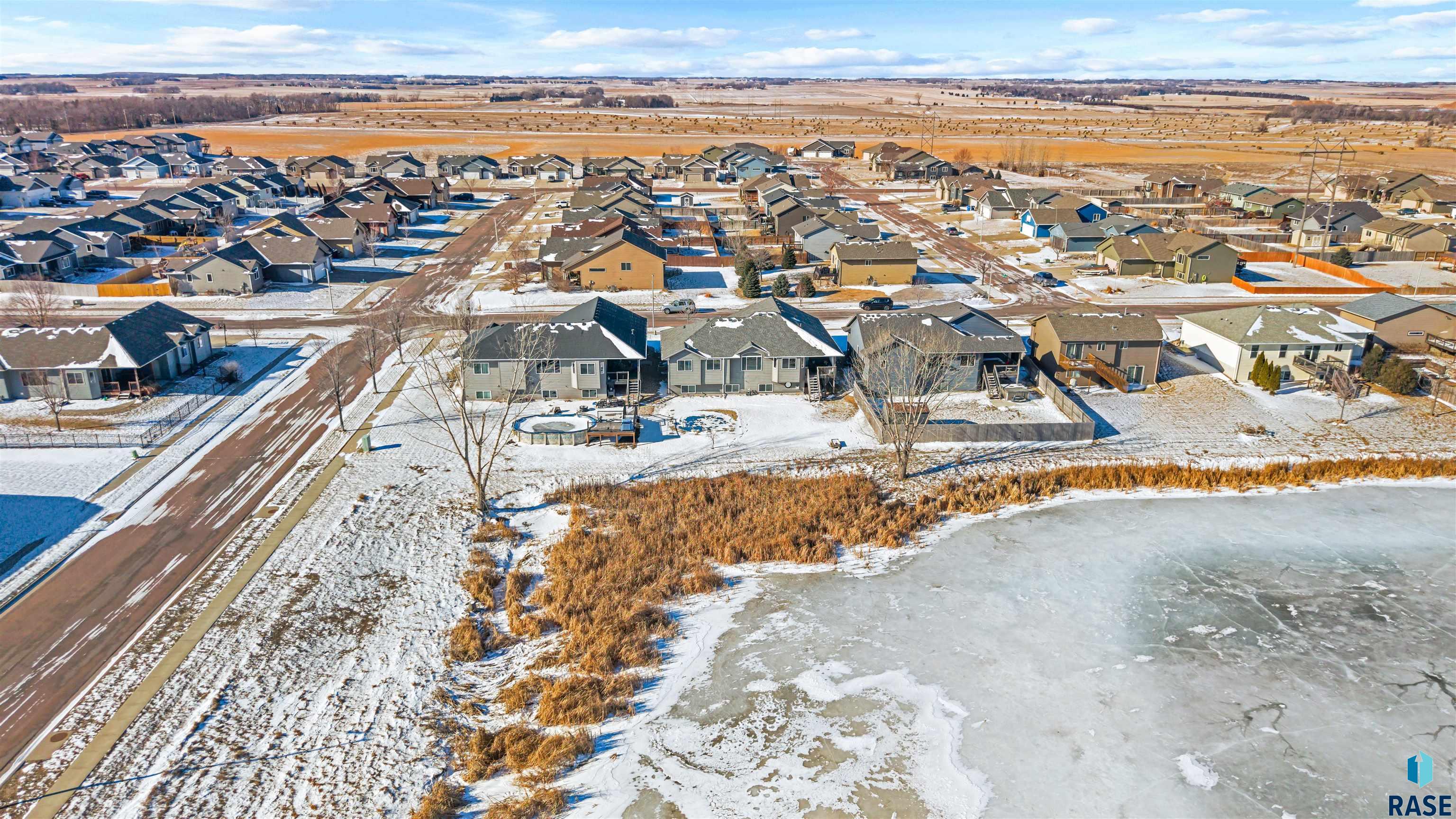 1100 S Maria Ave Avenue