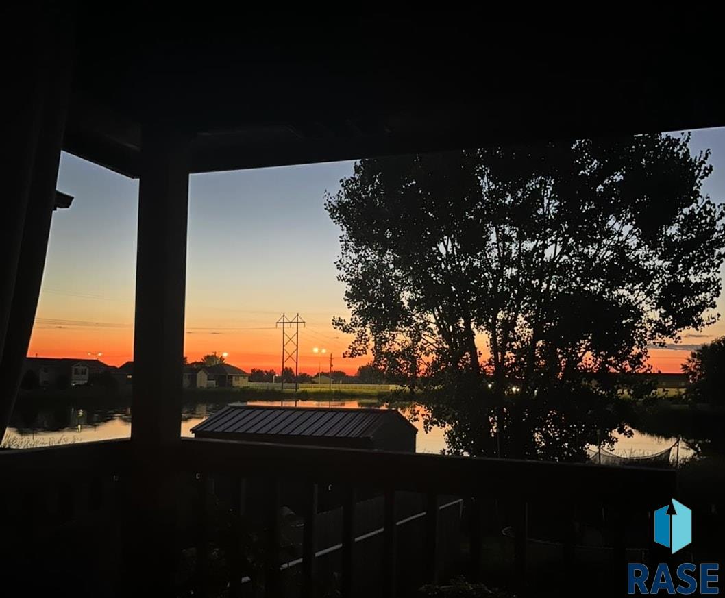 1100 S Maria Ave Avenue