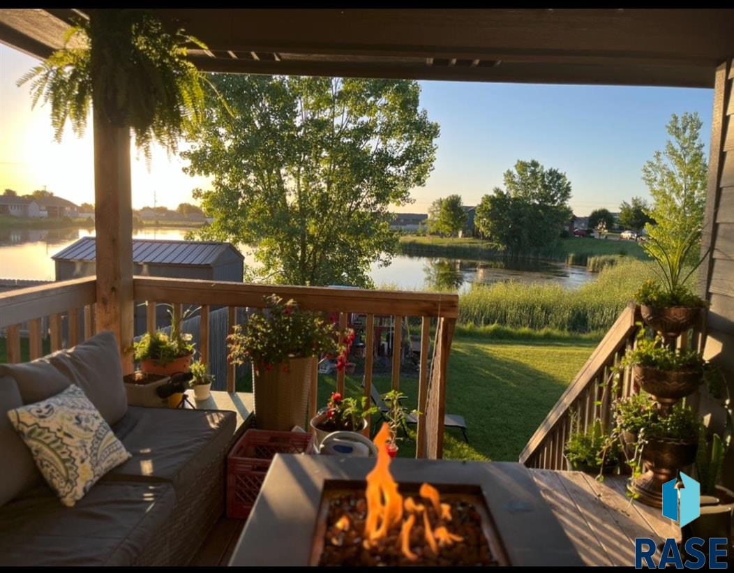 1100 S Maria Ave Avenue