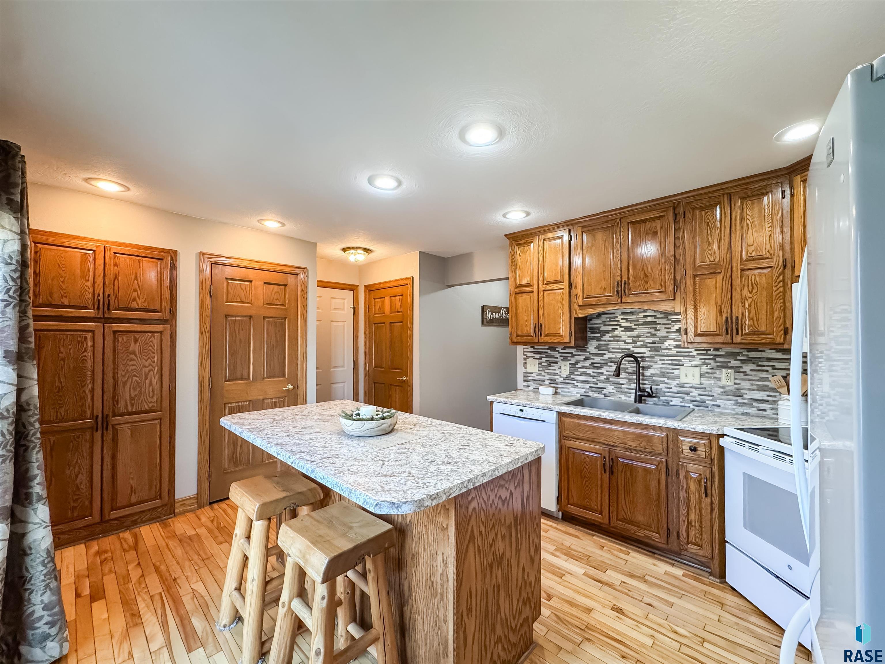 900 S Parkview Blvd Boulevard