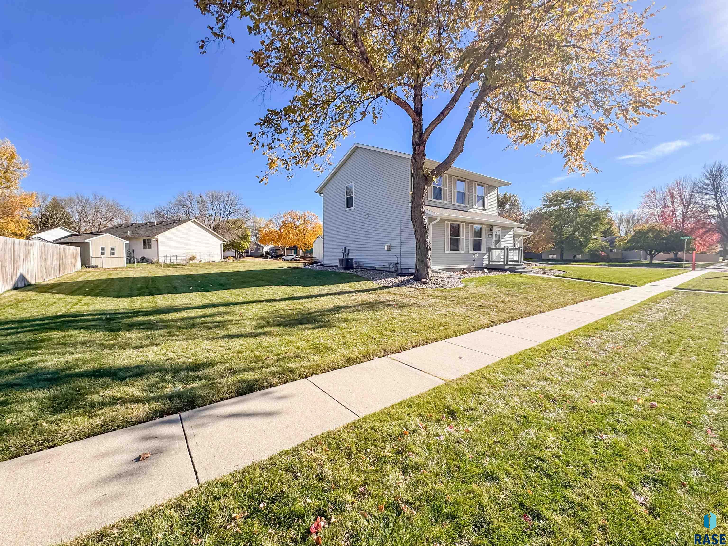 900 S Parkview Blvd Boulevard