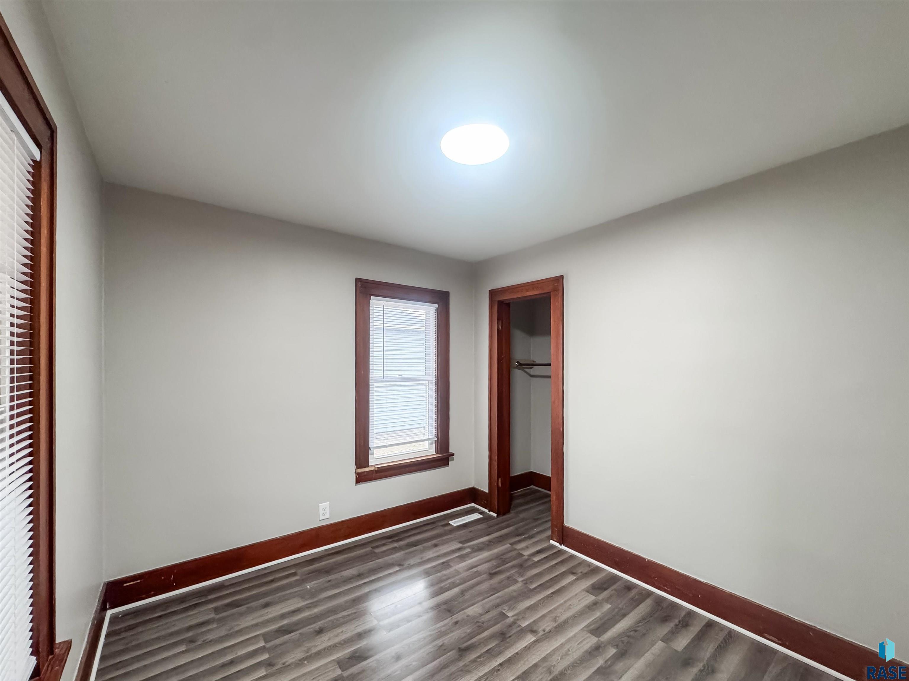 829 N Van Eps Ave Avenue