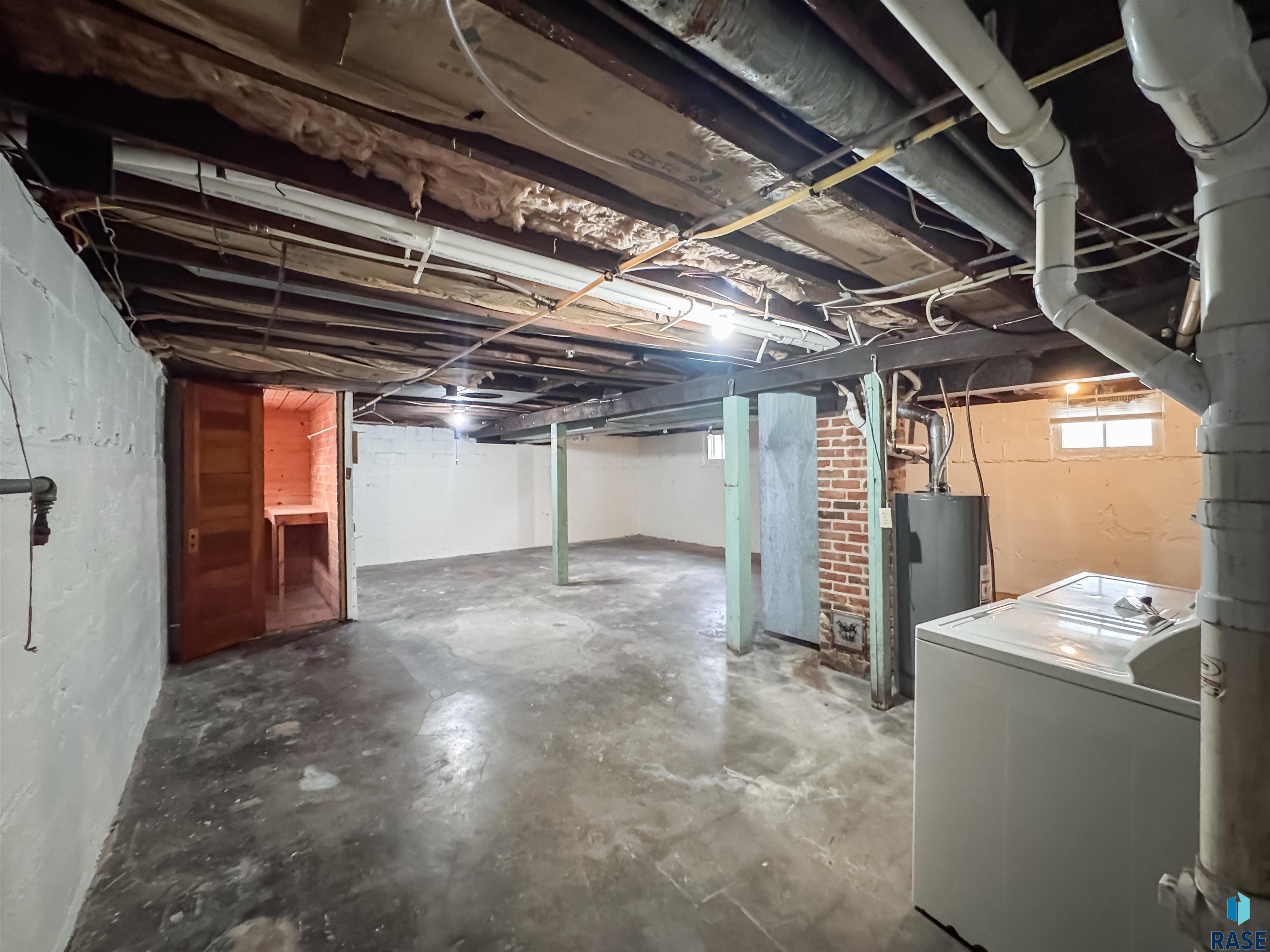 829 N Van Eps Ave Avenue