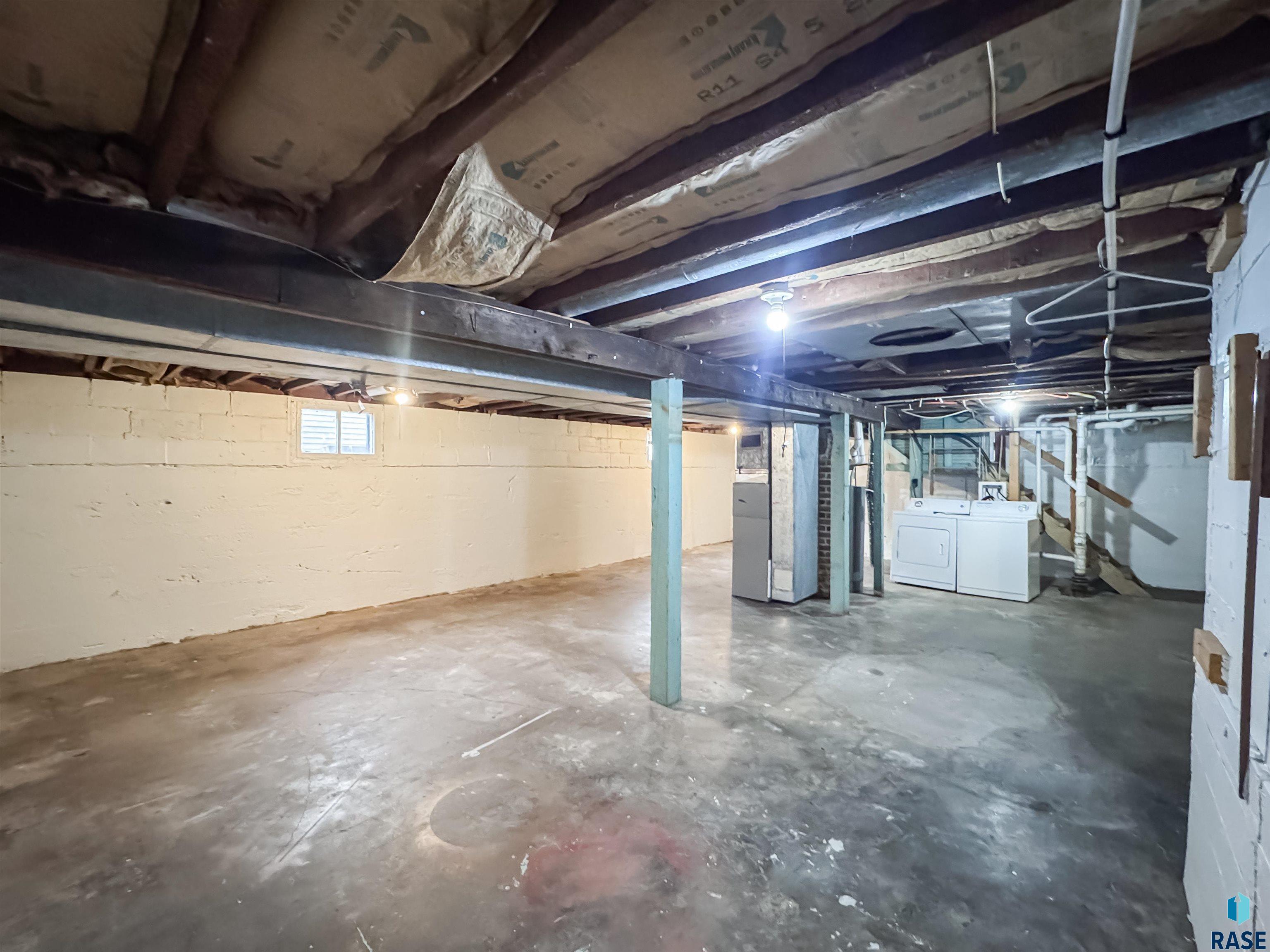 829 N Van Eps Ave Avenue