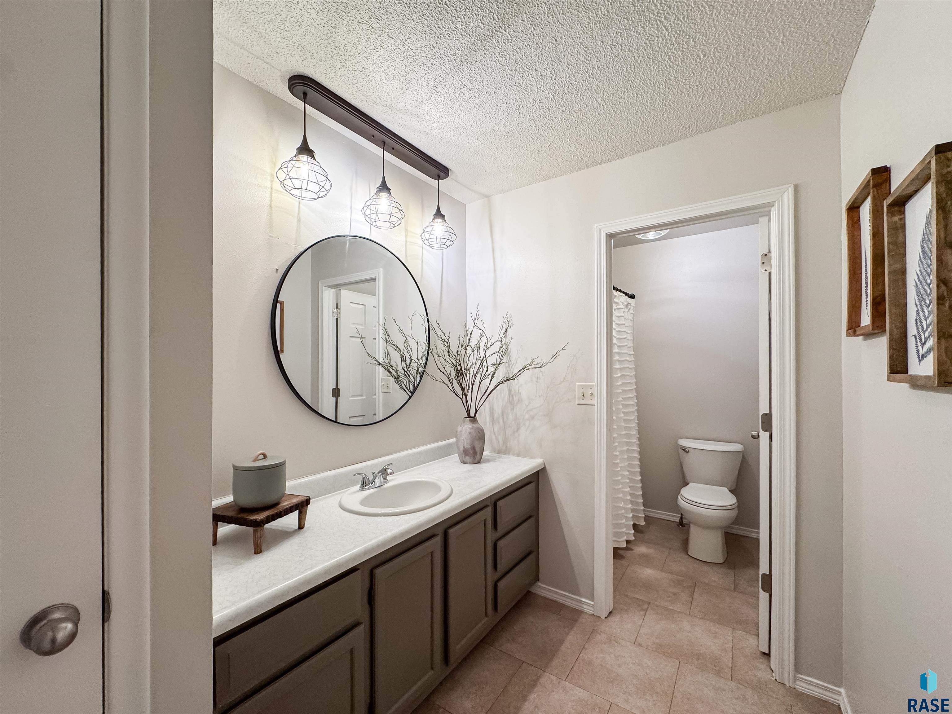 5408 W 52nd St Street