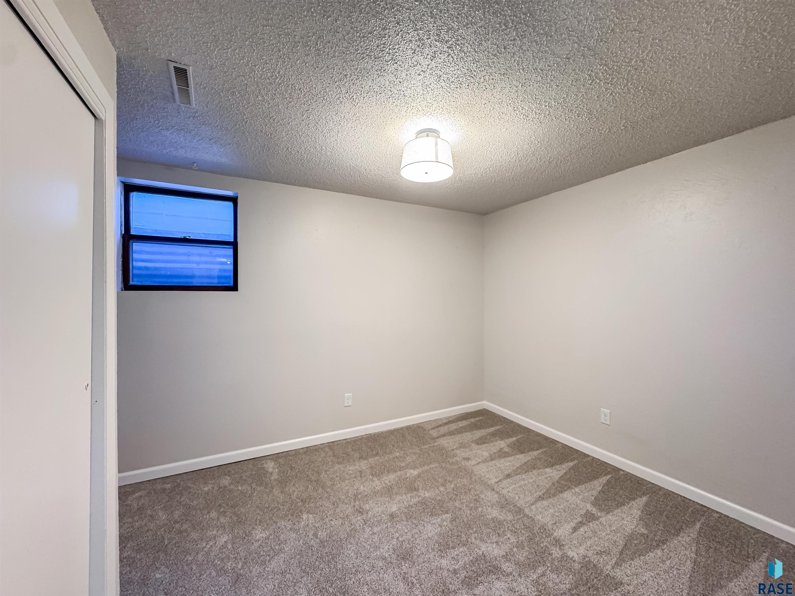 5408 W 52nd St Street