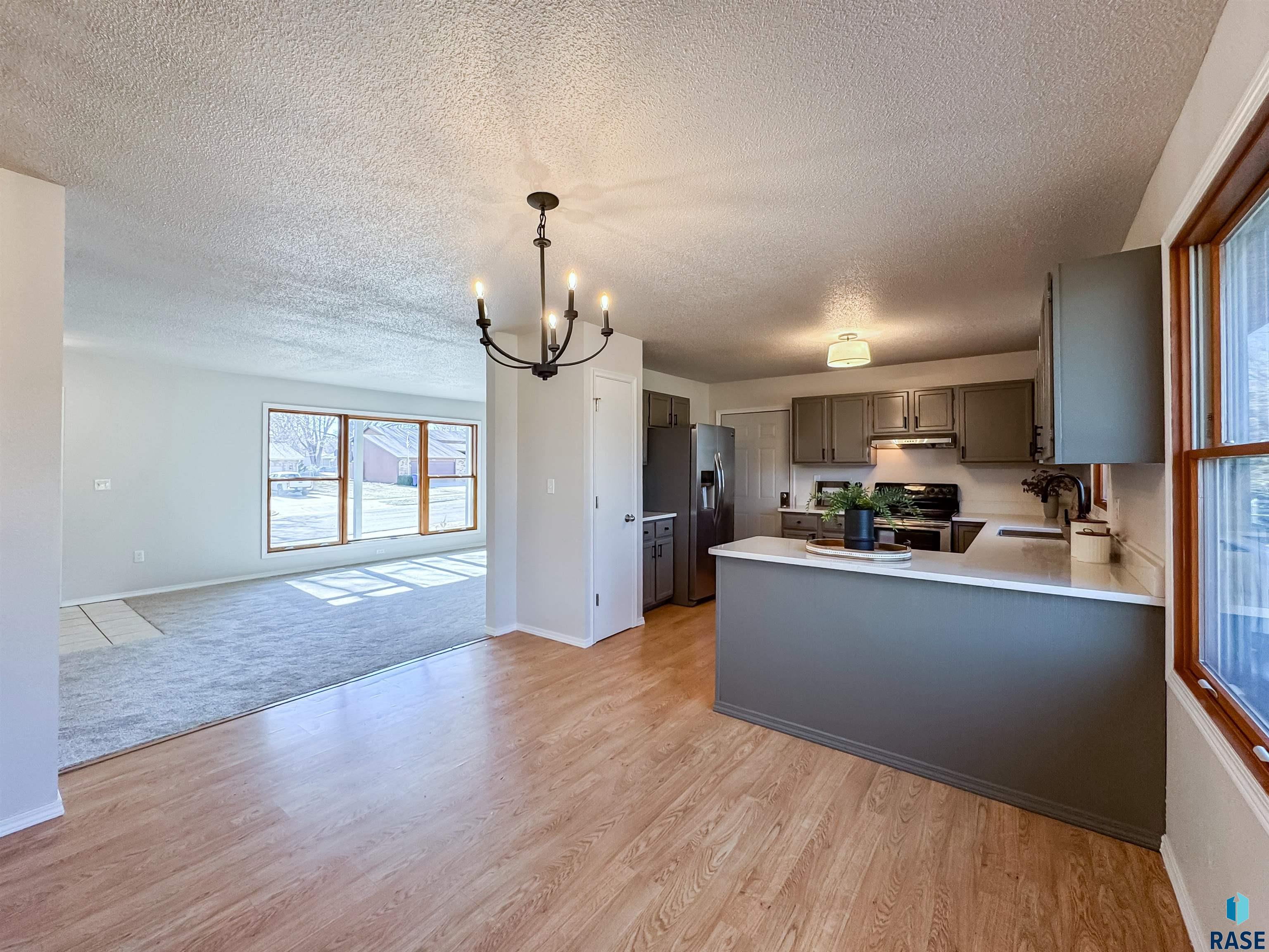 5408 W 52nd St Street