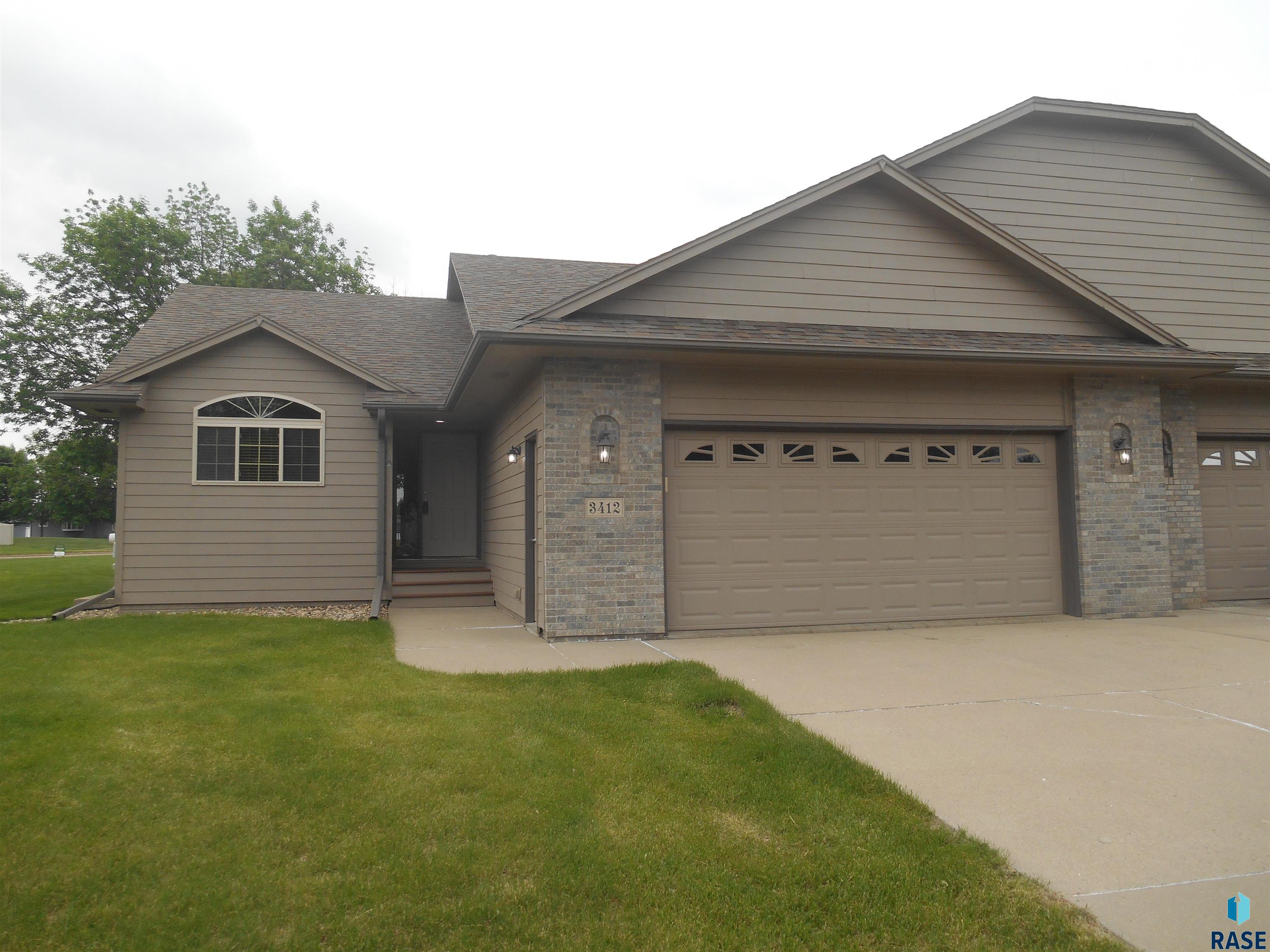 3412 S Harmony Dr, Sioux Falls
