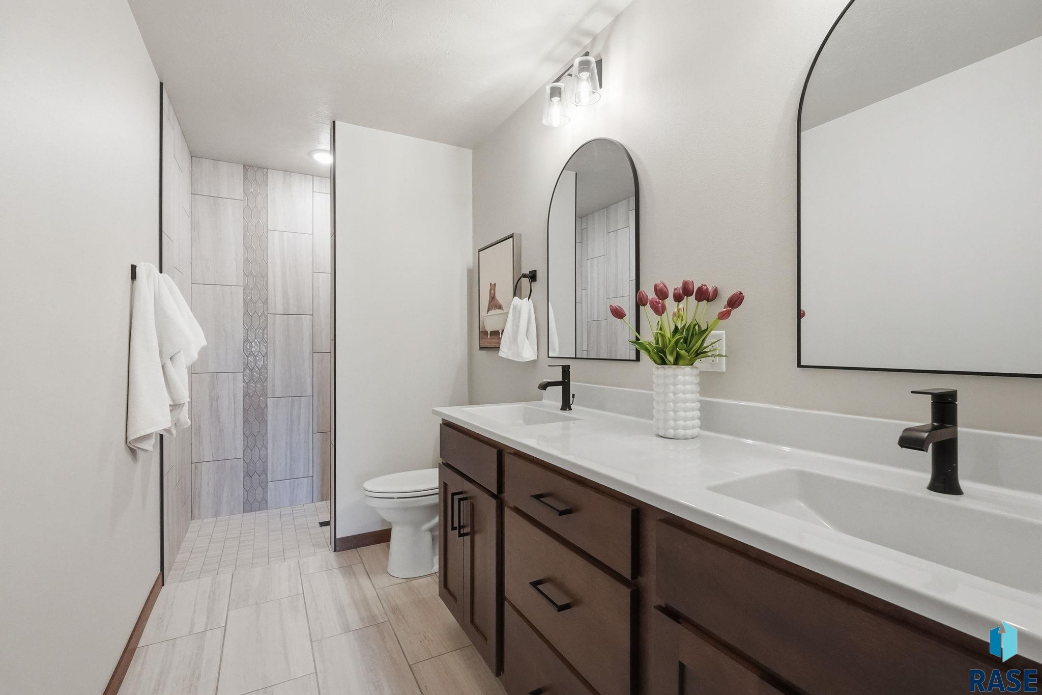 1425 Mae Pl, Tea