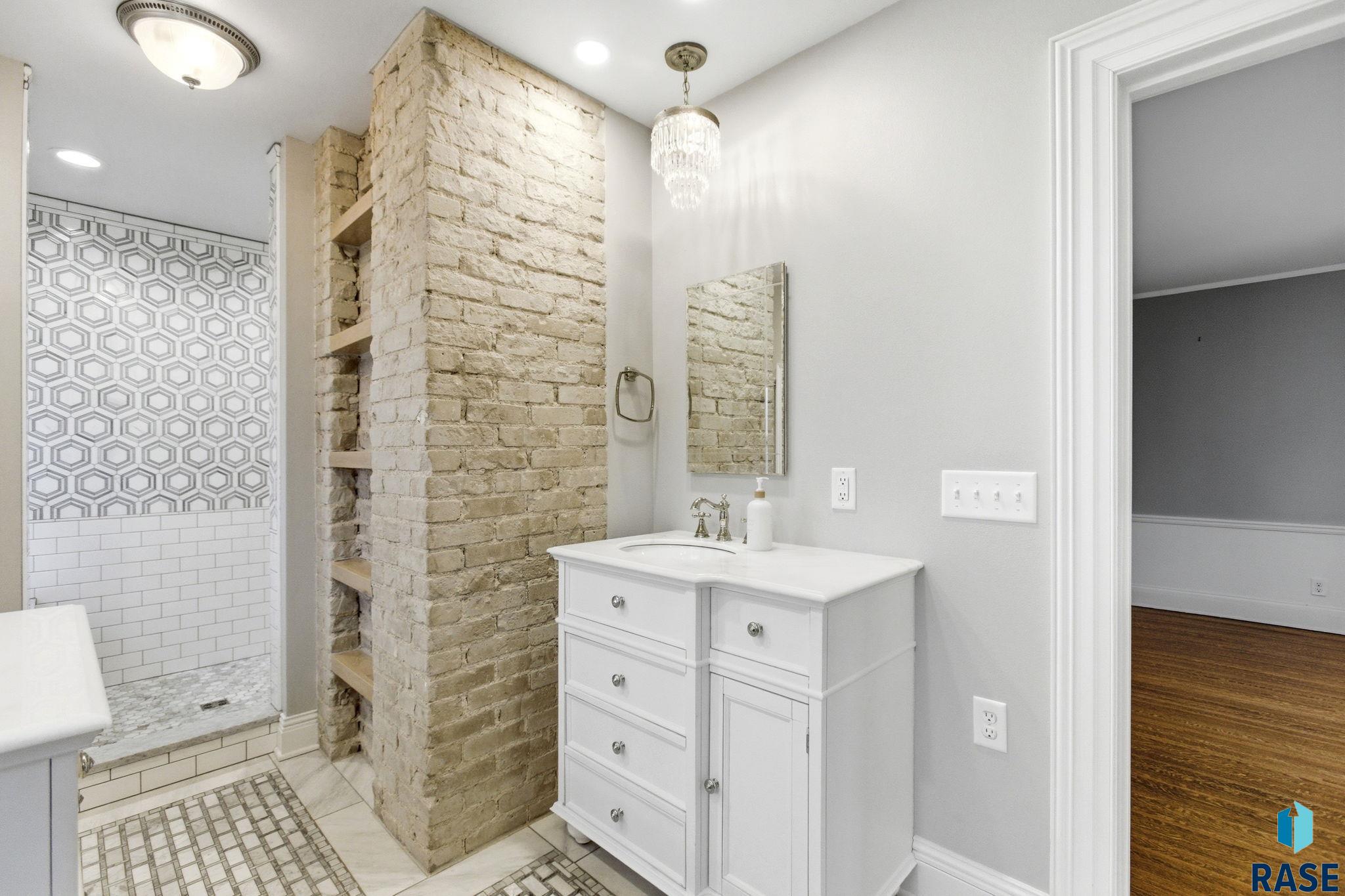 1315 Main Ave, Sioux Falls