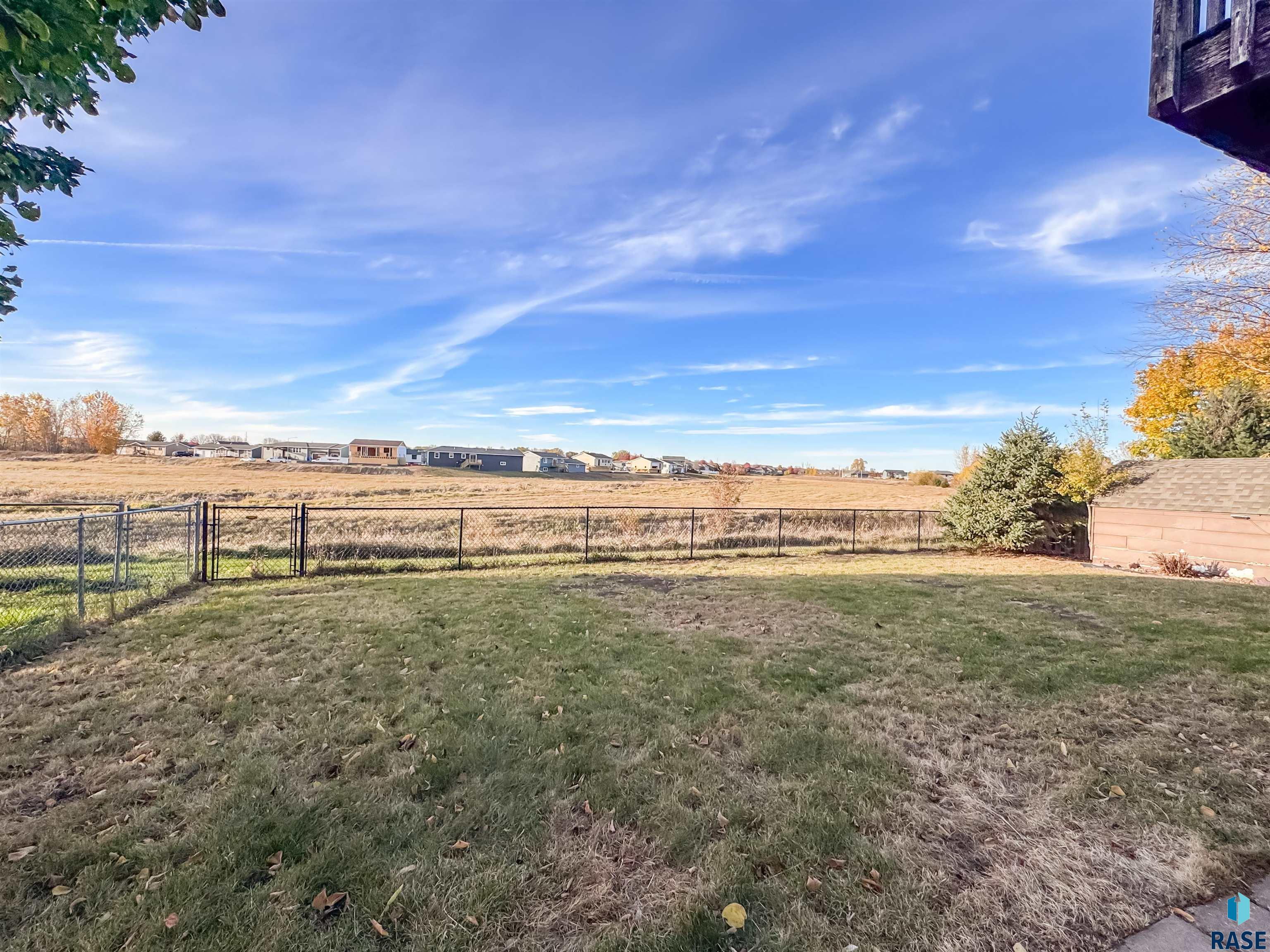 2713 N Vincent Ave Avenue