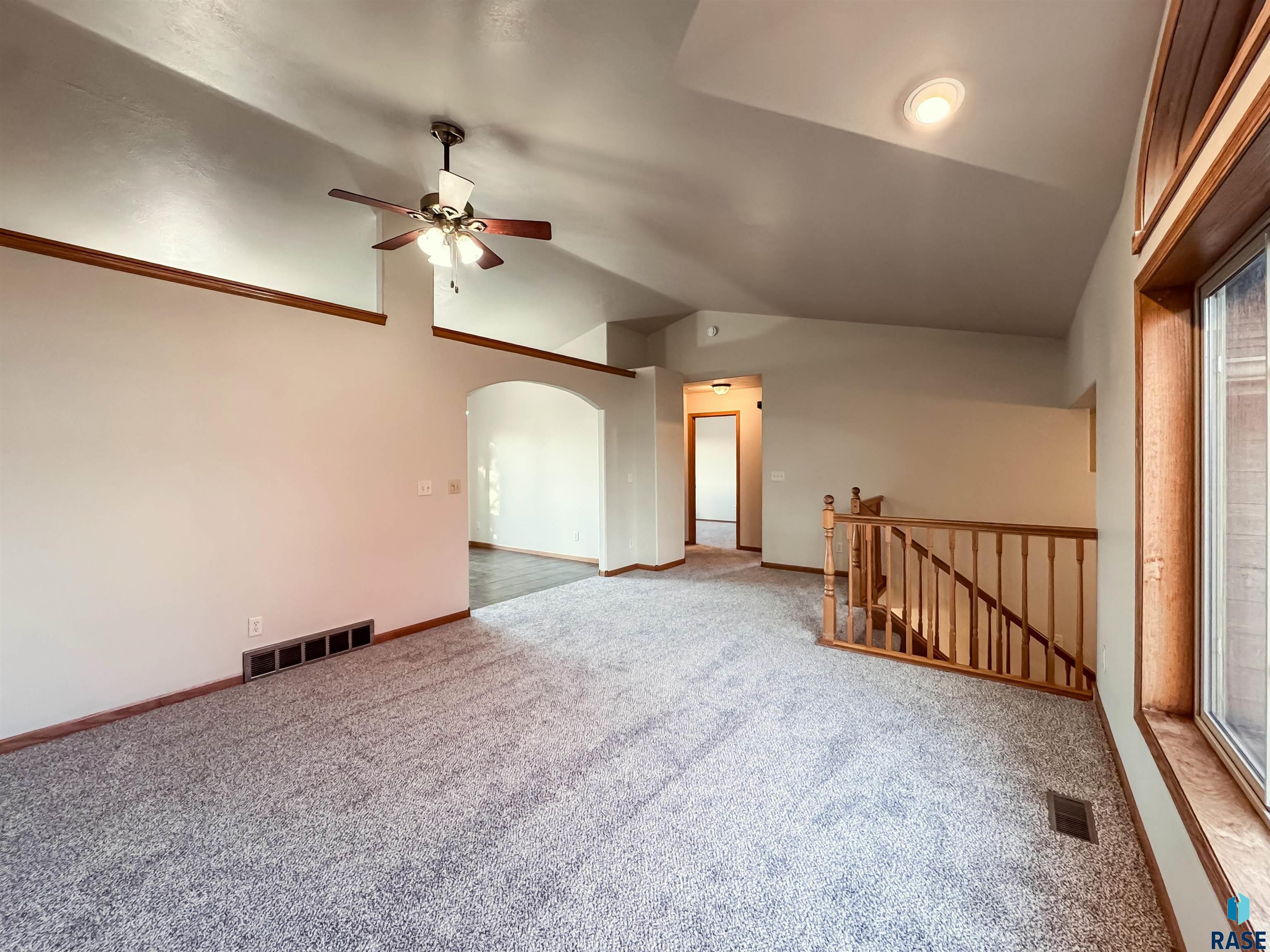 2713 N Vincent Ave Avenue