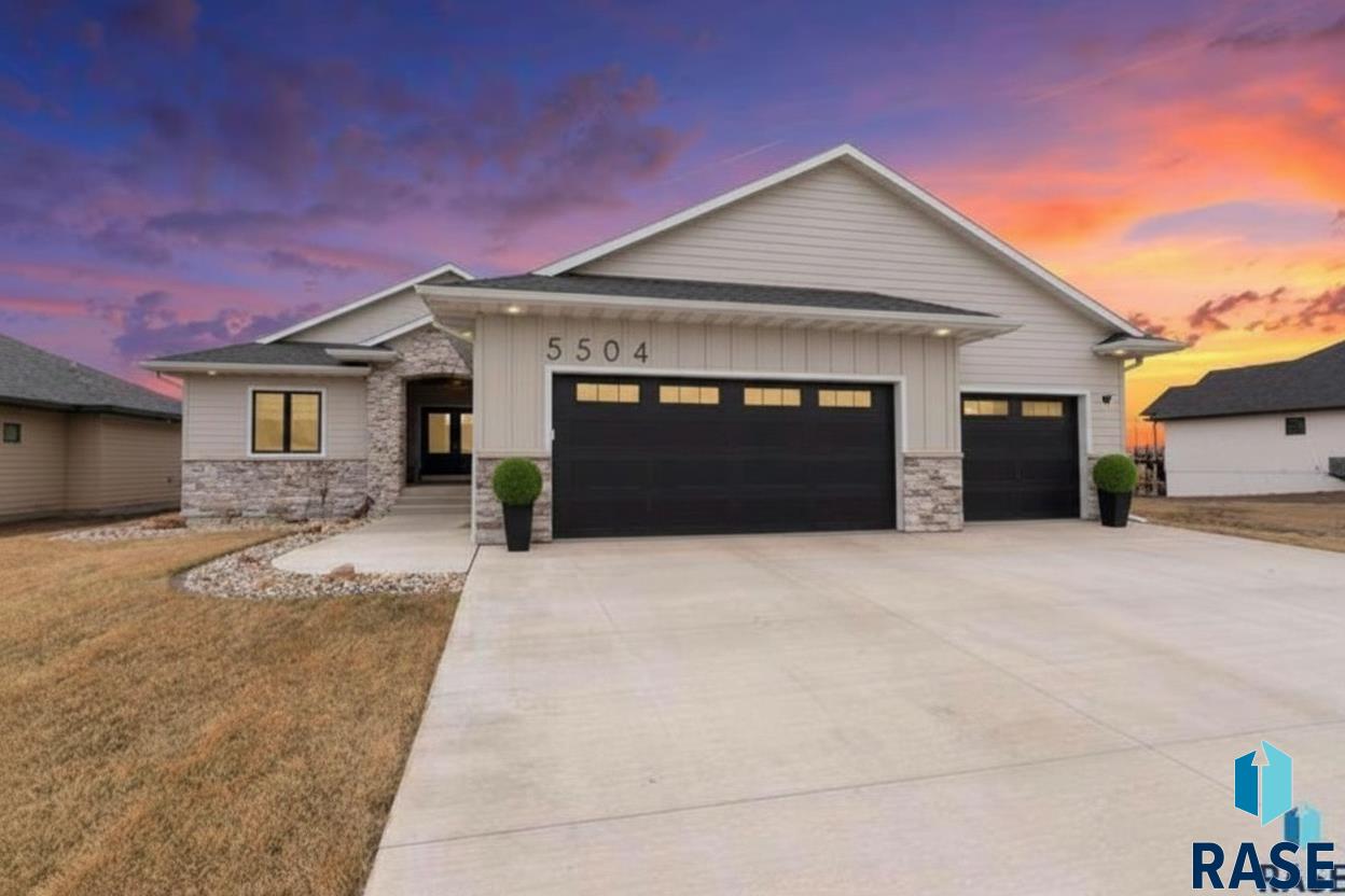 5504 E Morningside Cir Circle