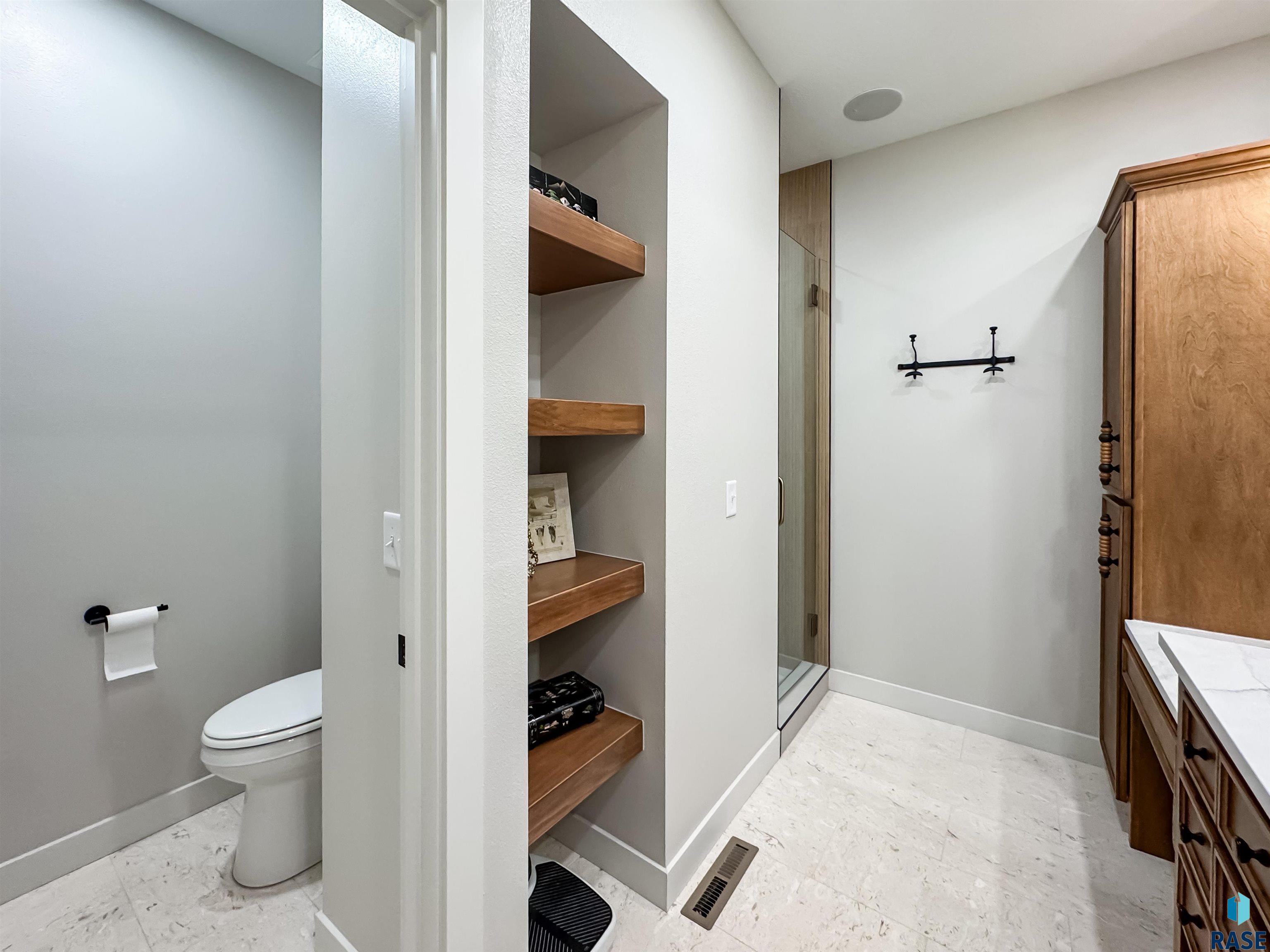 5504 E Morningside Cir Circle