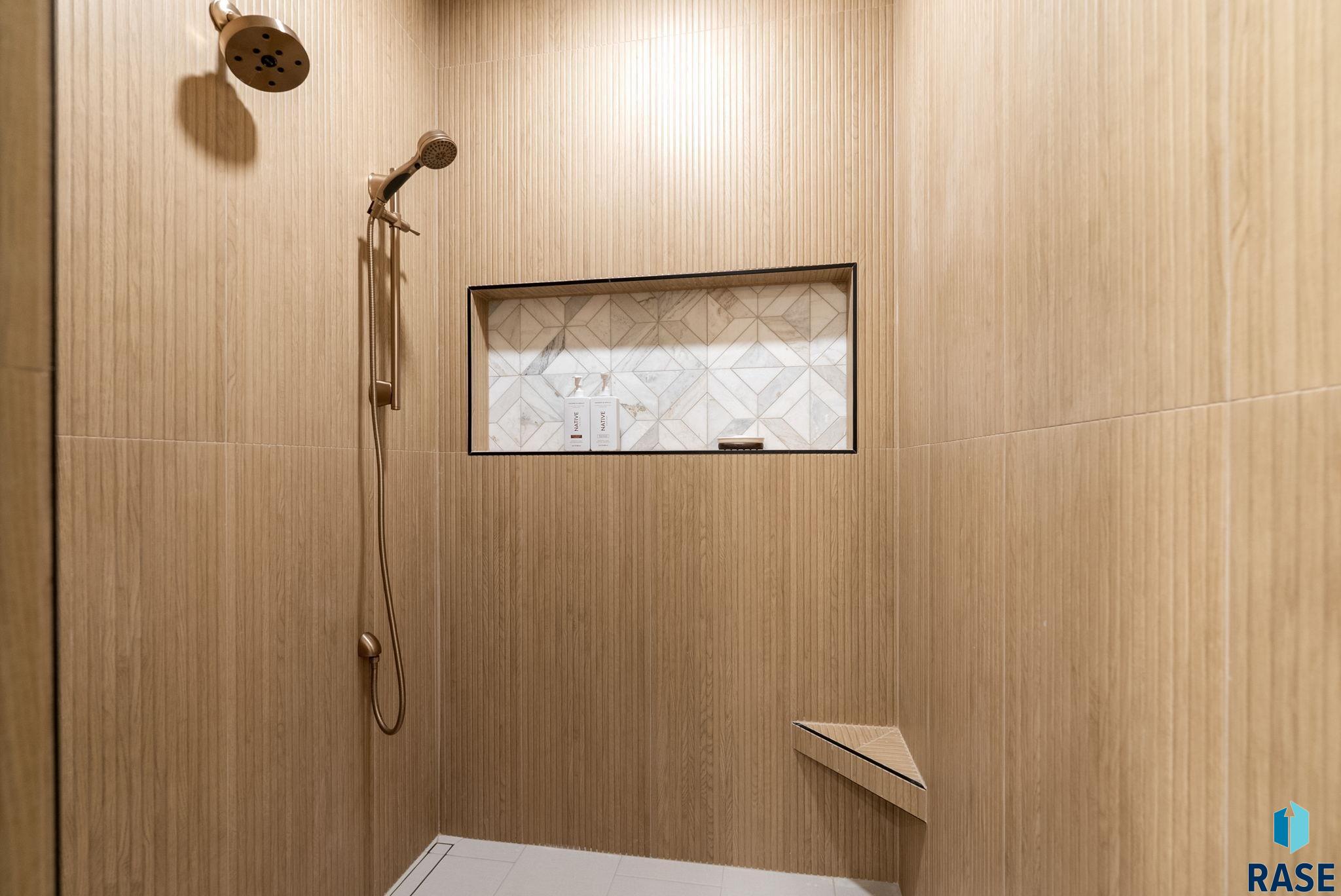 5504 E Morningside Cir Circle