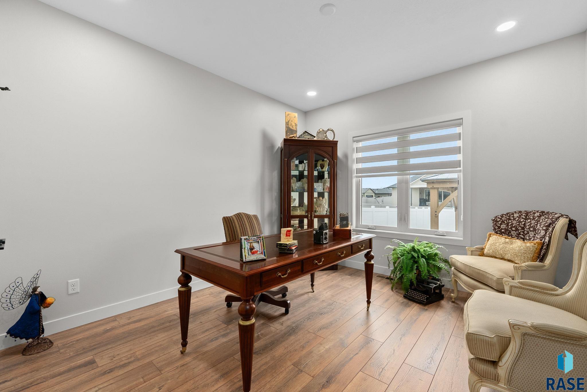 5504 E Morningside Cir Circle