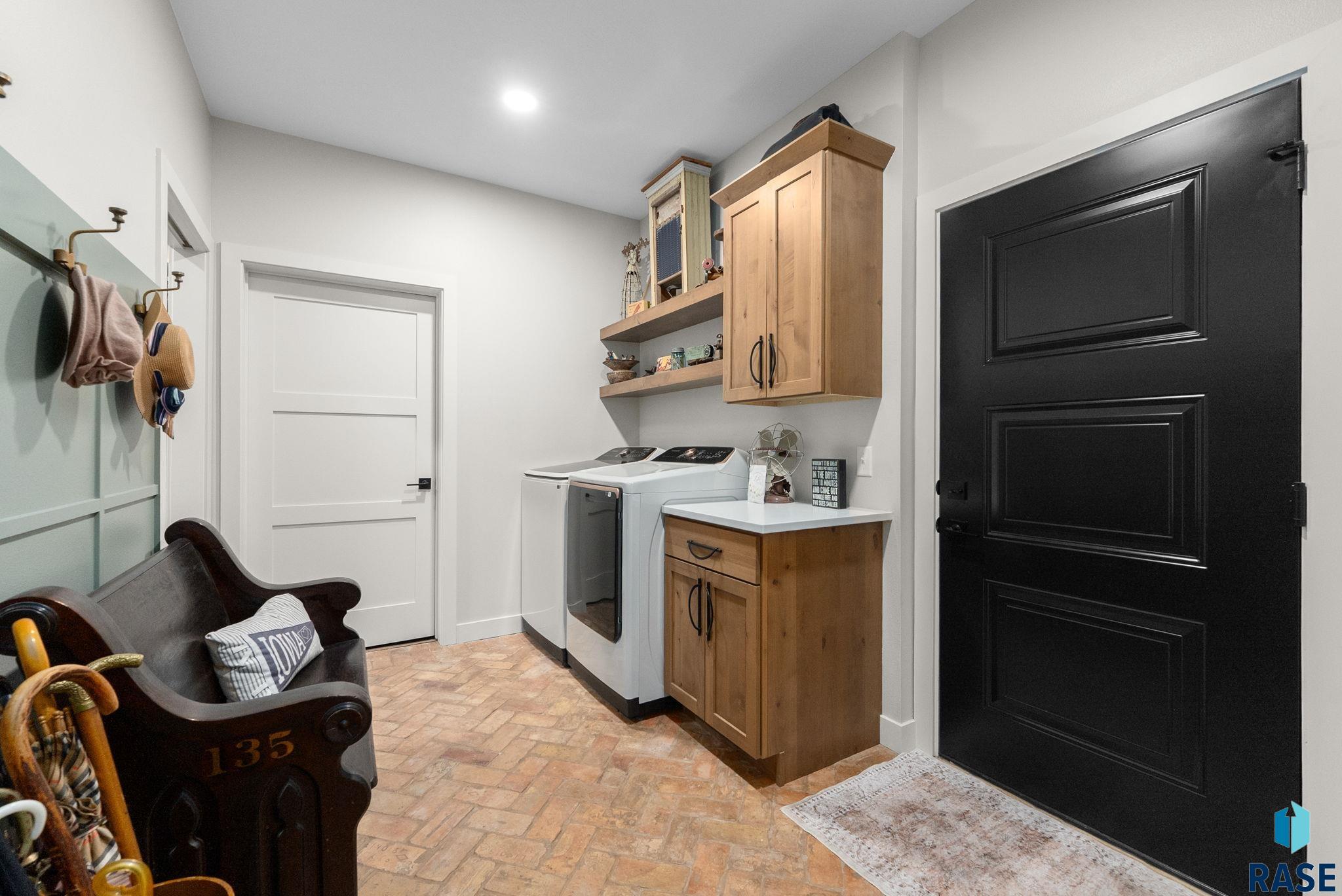 5504 E Morningside Cir Circle