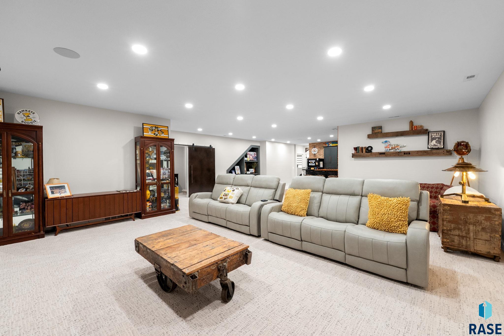 5504 E Morningside Cir Circle