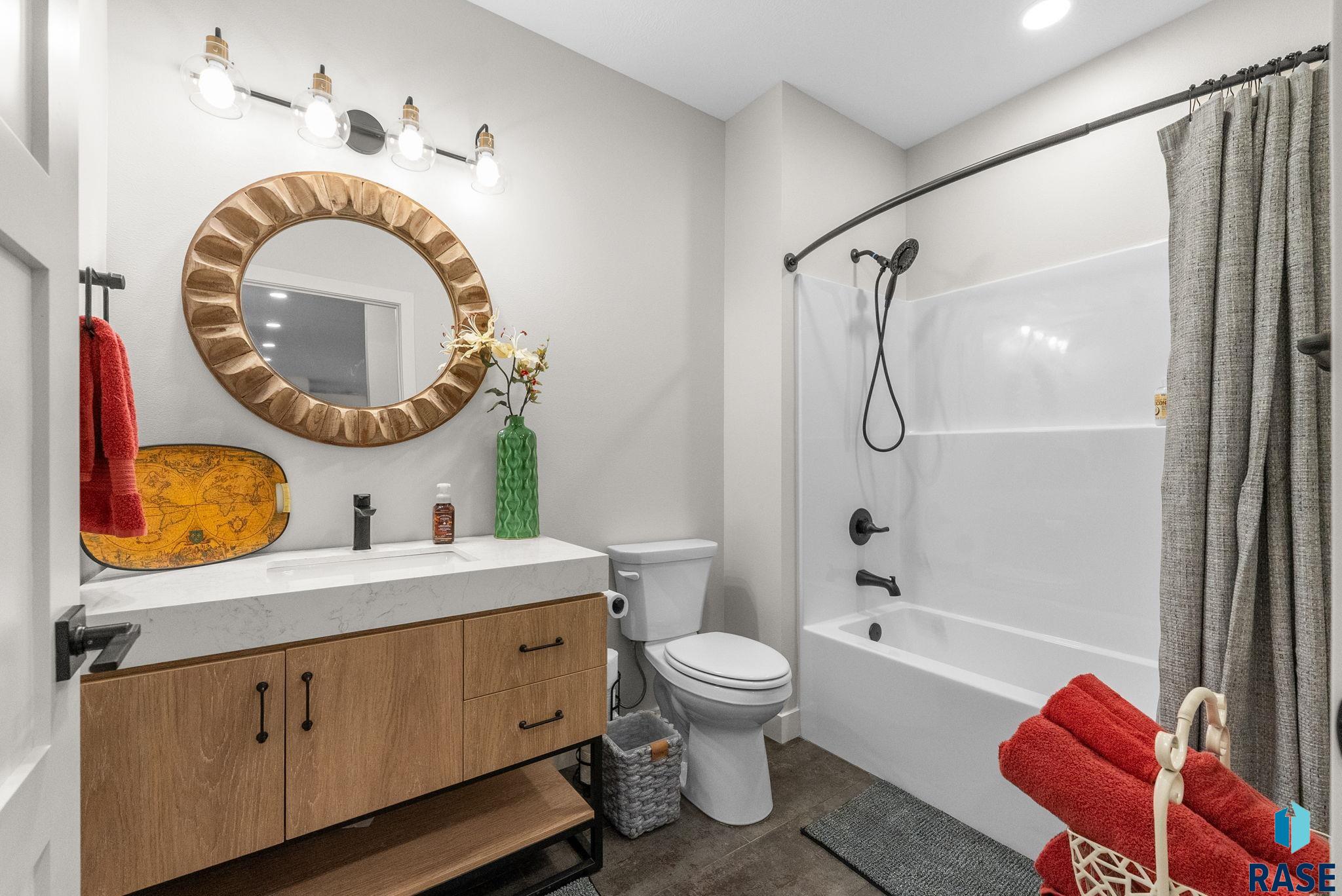 5504 E Morningside Cir Circle