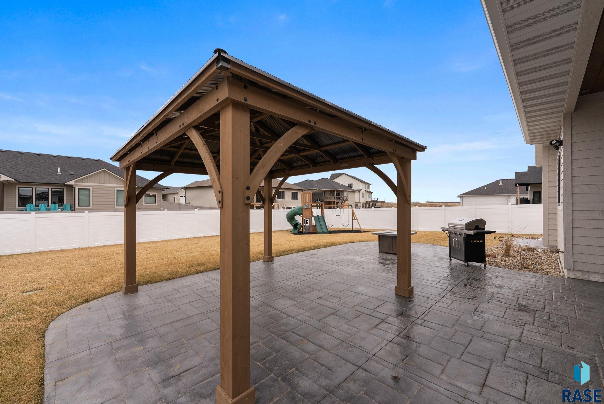 5504 E Morningside Cir Circle