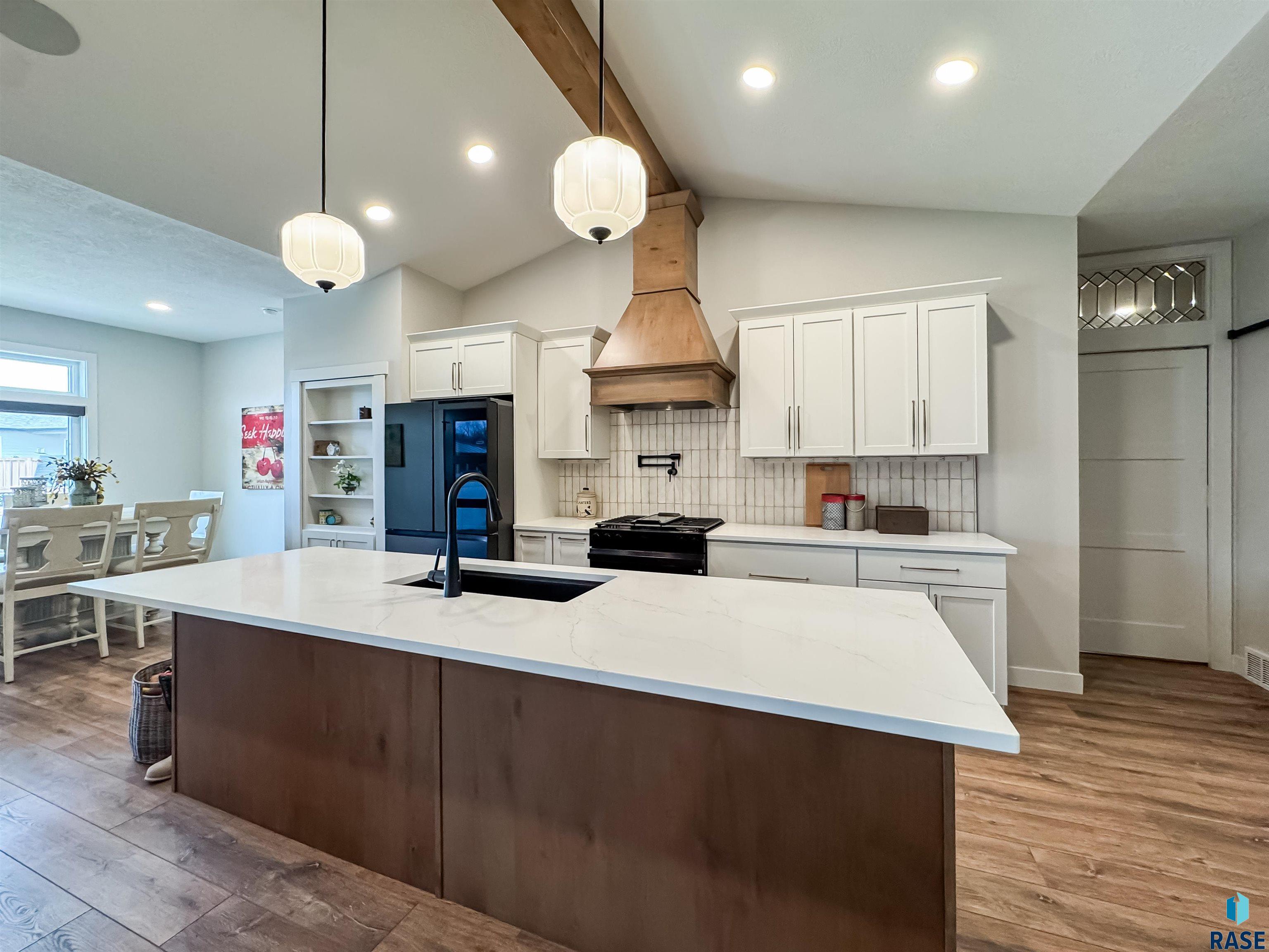 5504 E Morningside Cir Circle