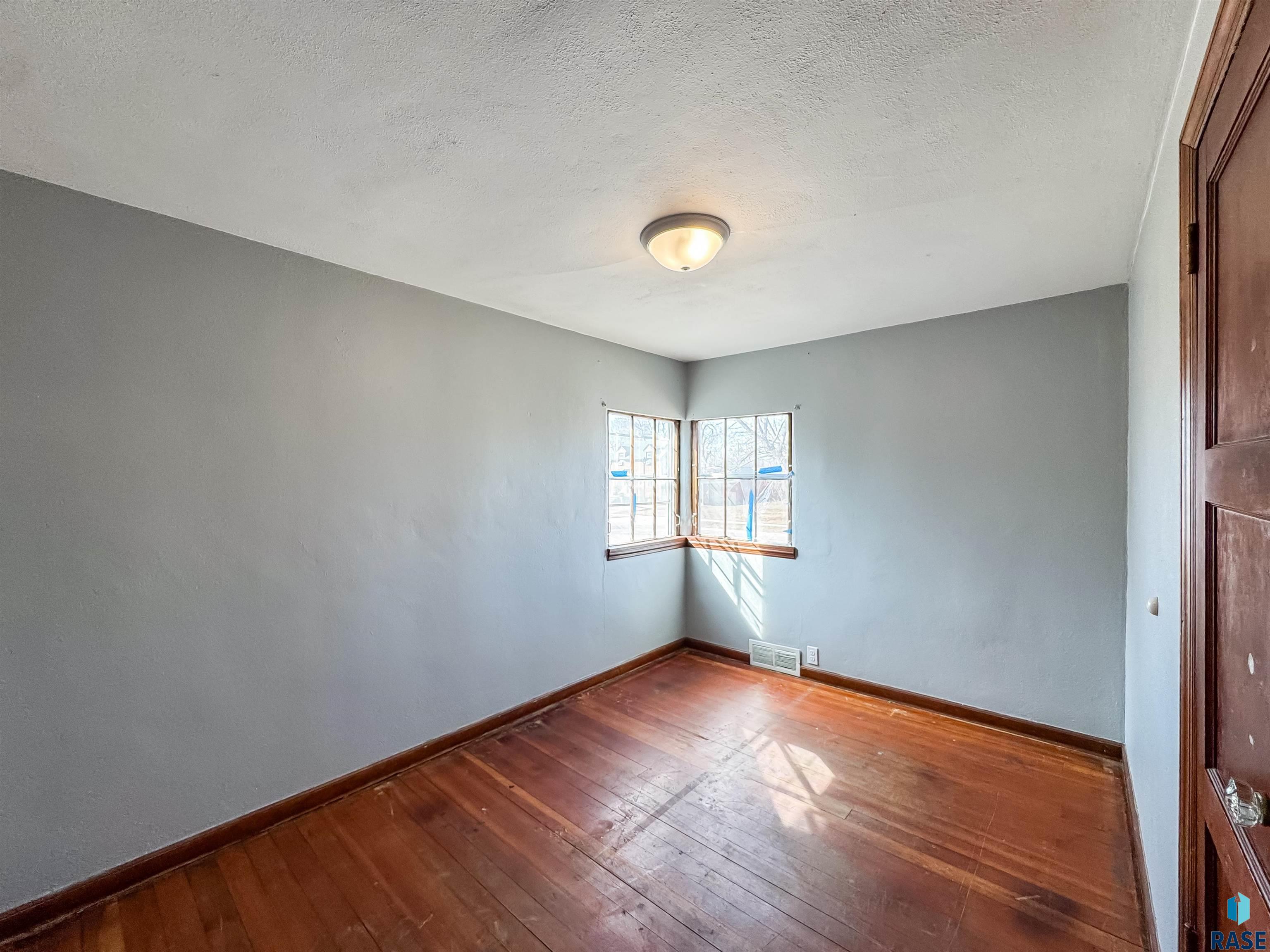 300 S 1st Ave Avenue