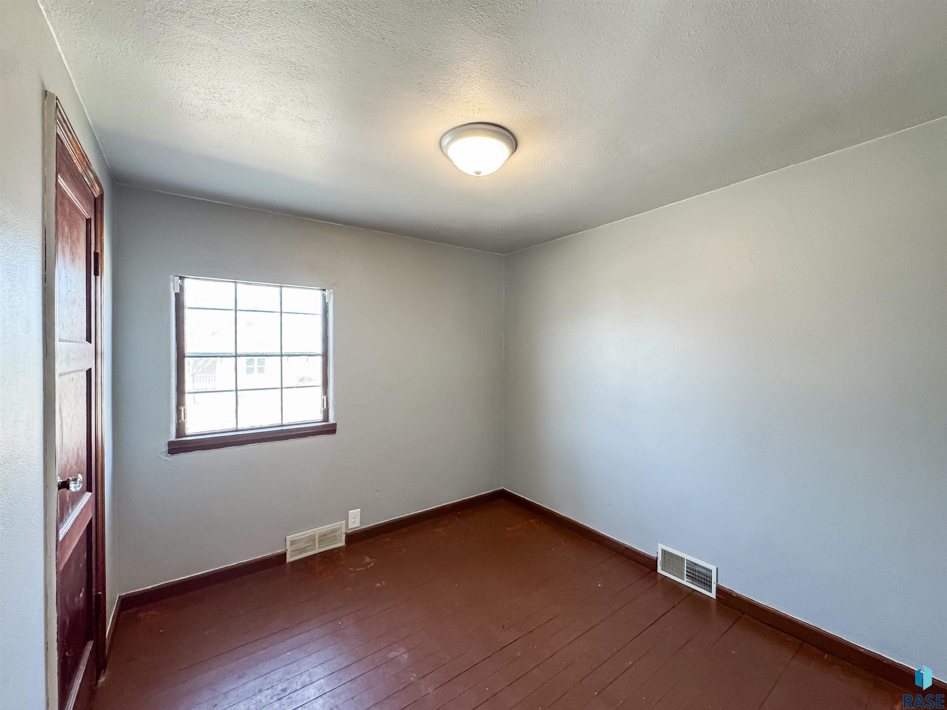 300 S 1st Ave Avenue