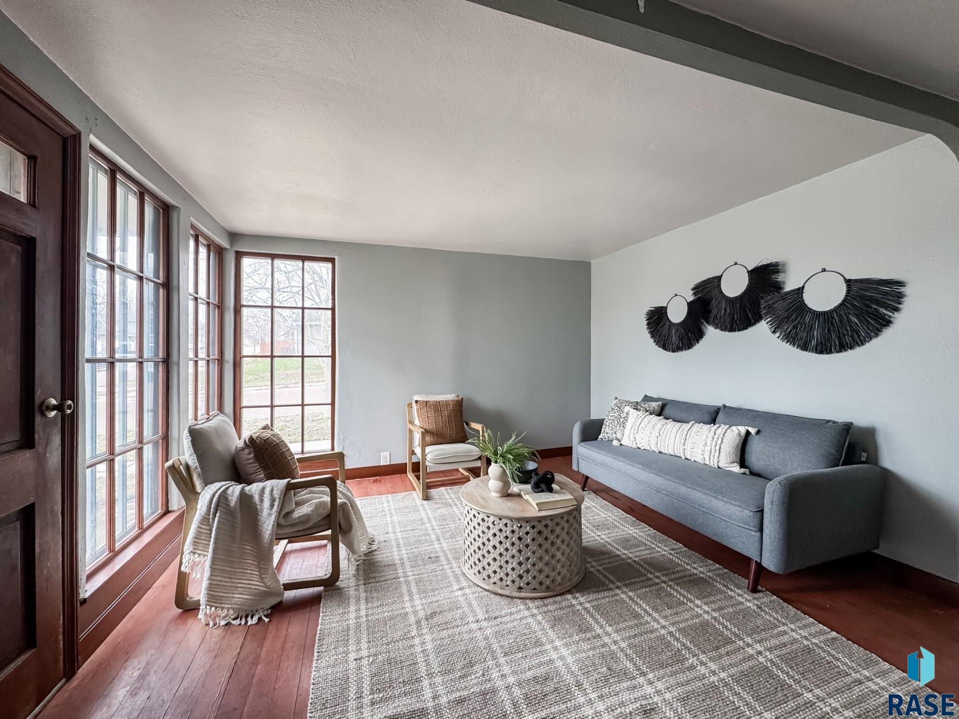 300 S 1st Ave Avenue