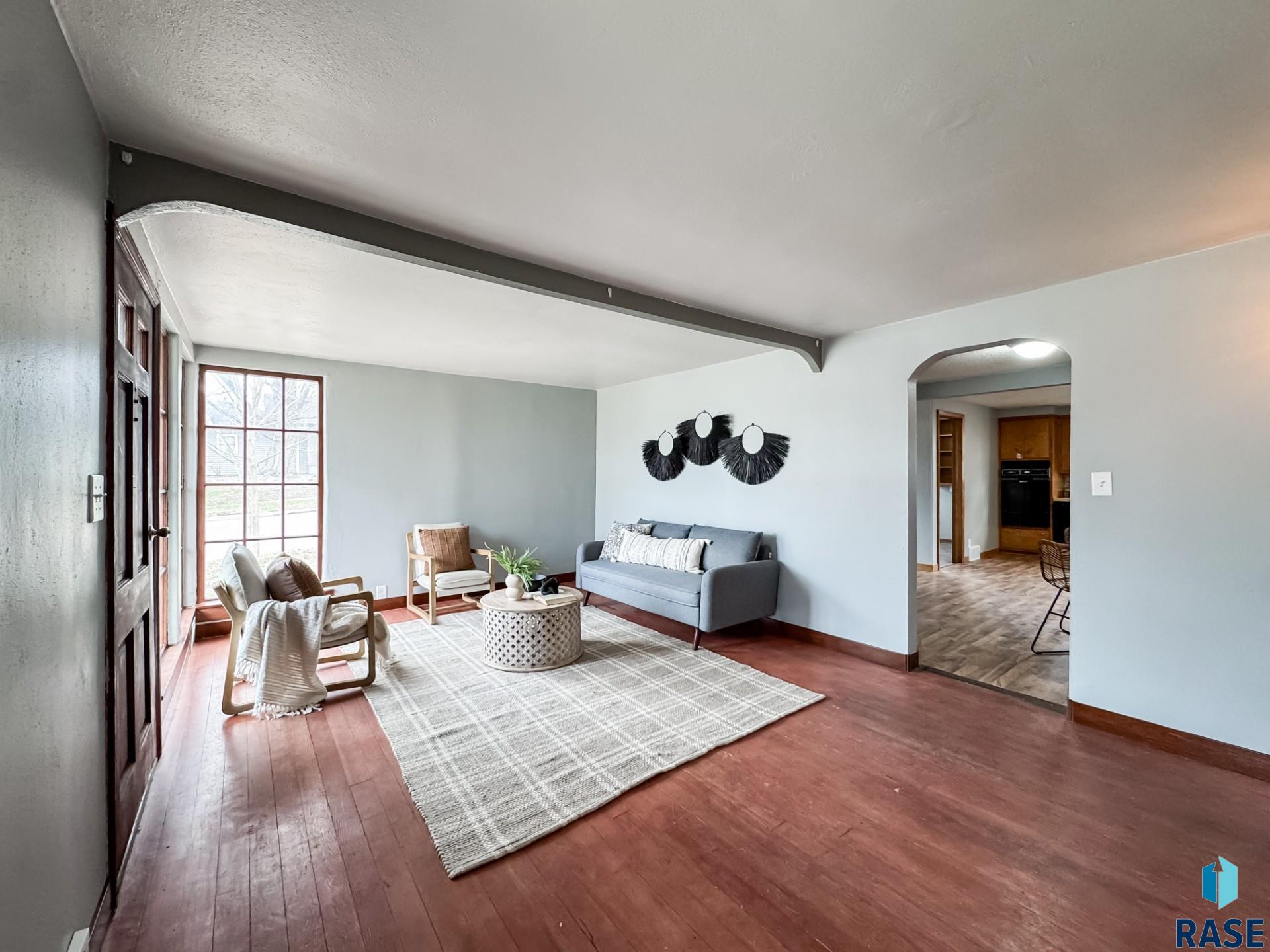 300 S 1st Ave Avenue