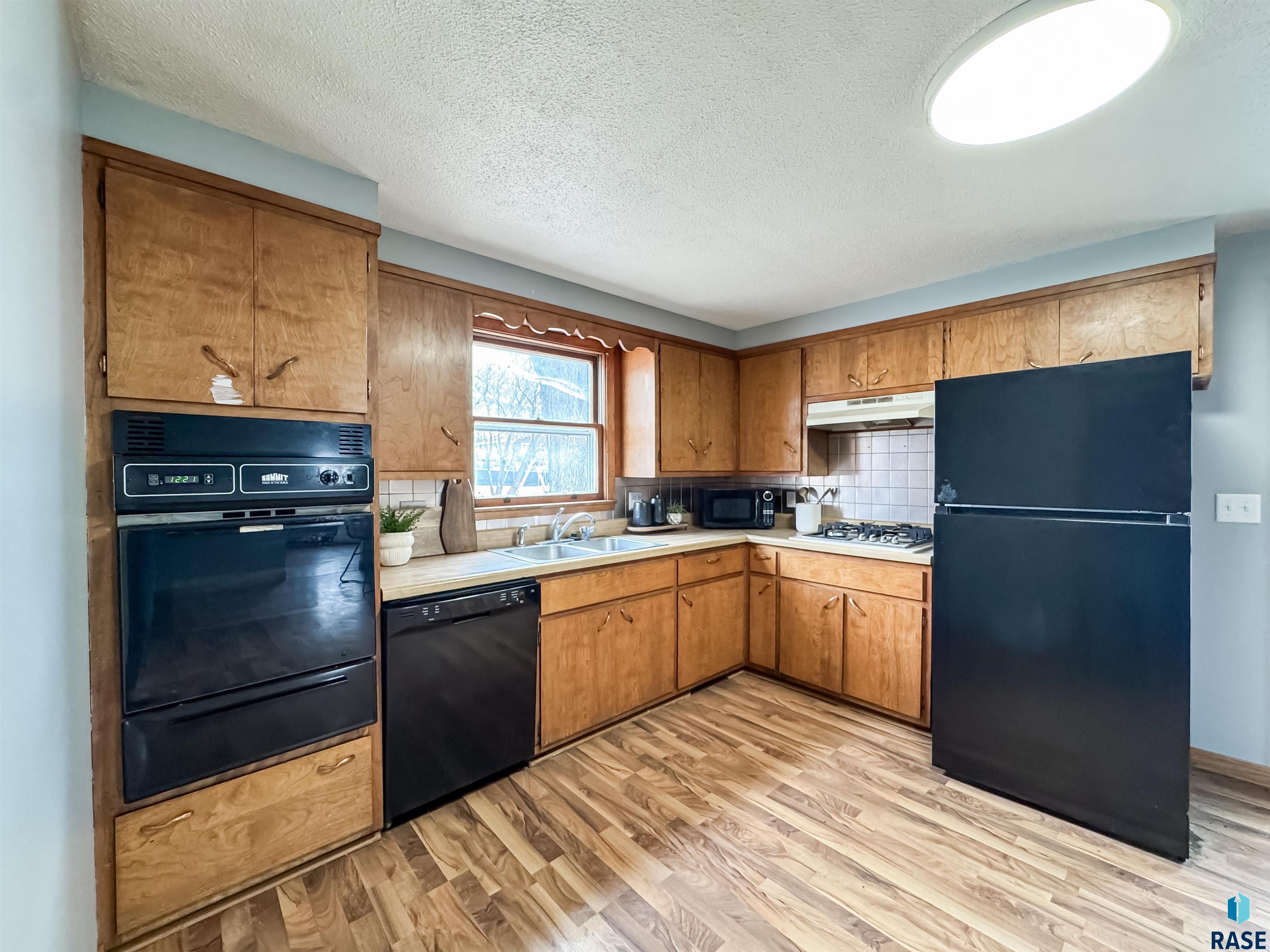 300 S 1st Ave Avenue