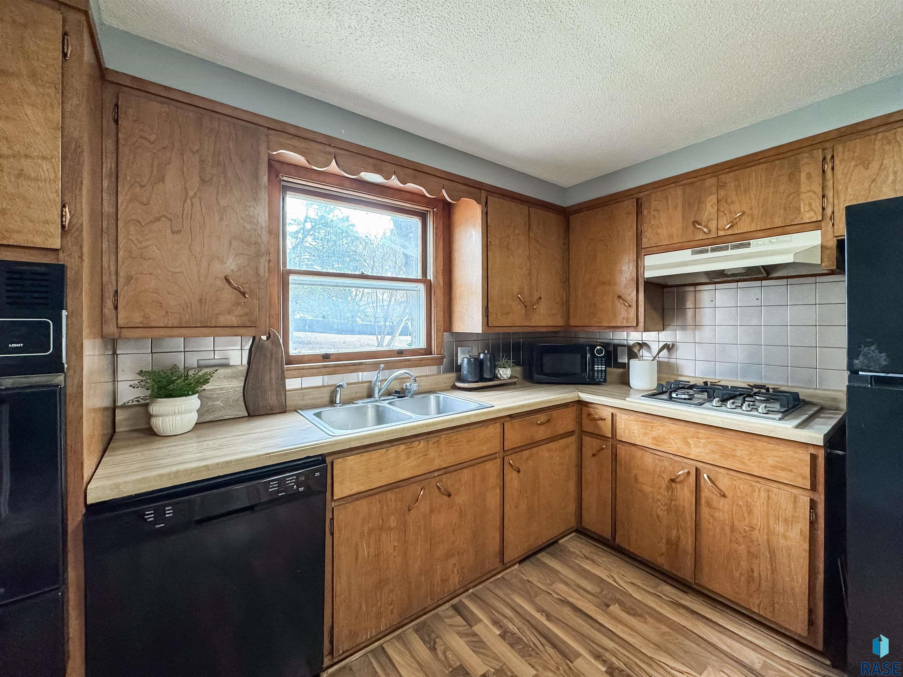 300 S 1st Ave Avenue