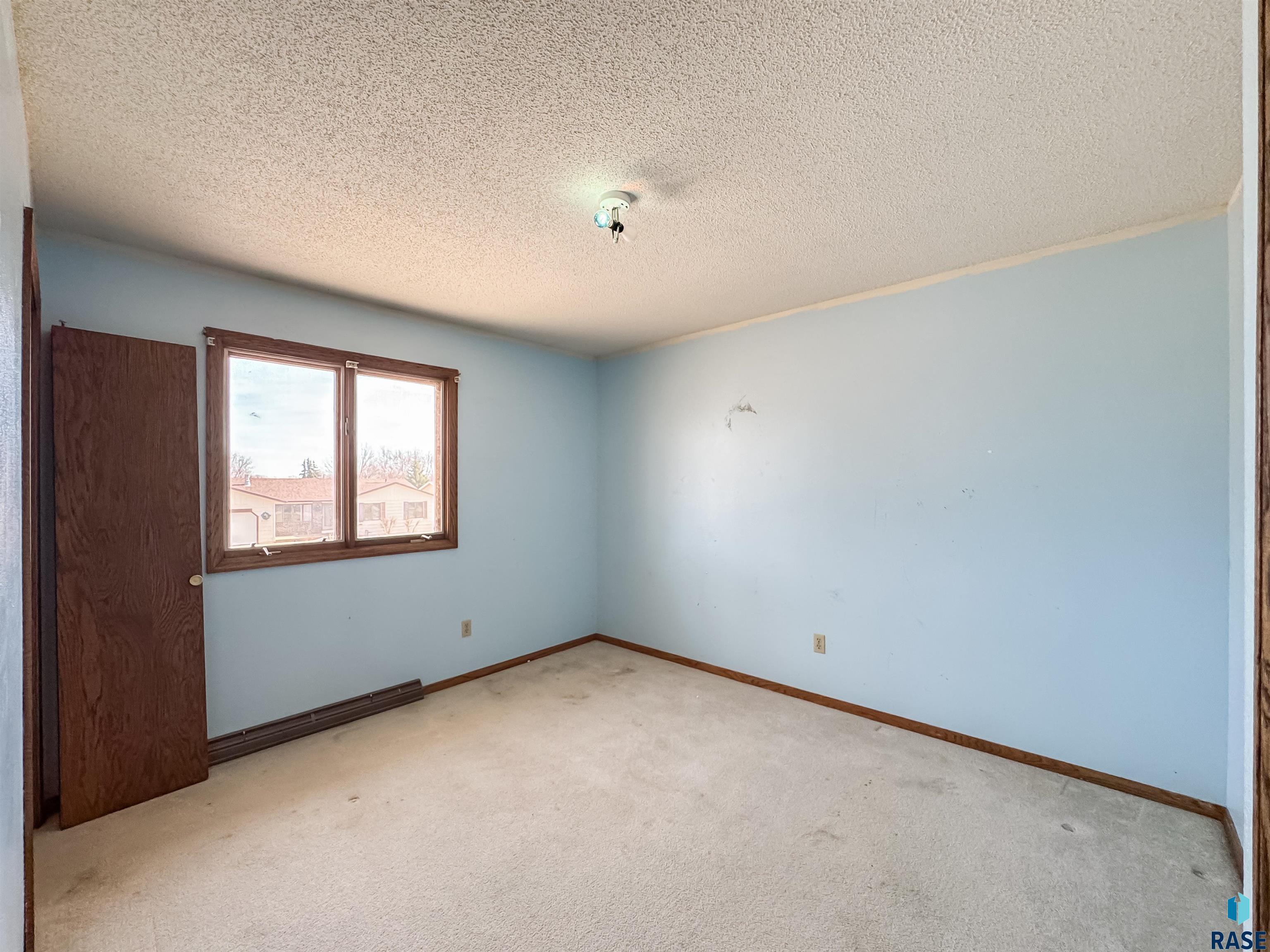 2301 S Wellington Ave Avenue