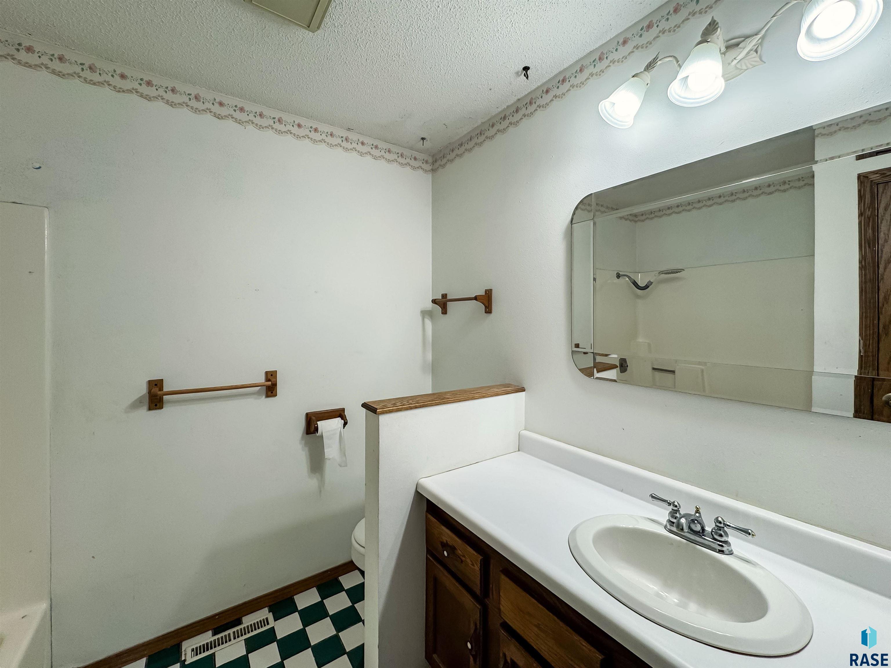 2301 S Wellington Ave Avenue